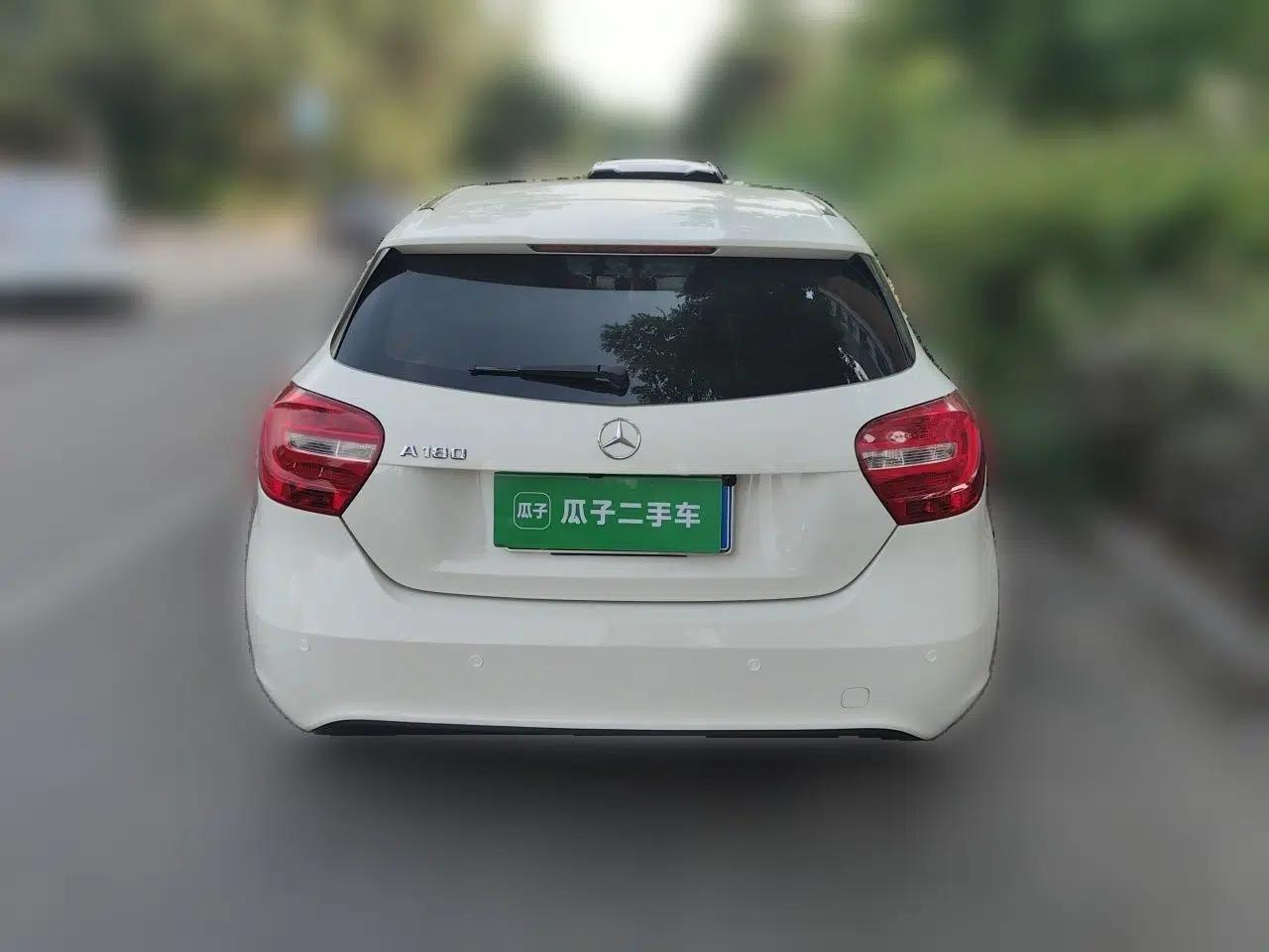 Mercedes-Benz A-Class 2015 A 180 Standard Model — миниатюра 5