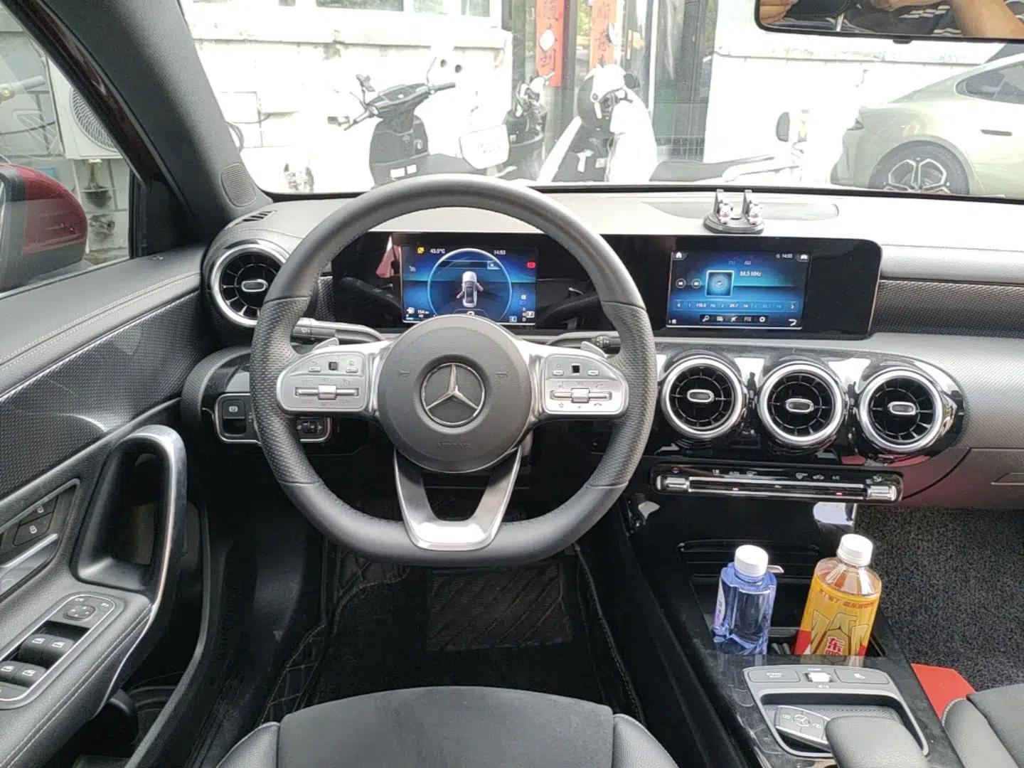 Mercedes-Benz A-Class 2019 A 180 L Sport Sedan — миниатюра 13