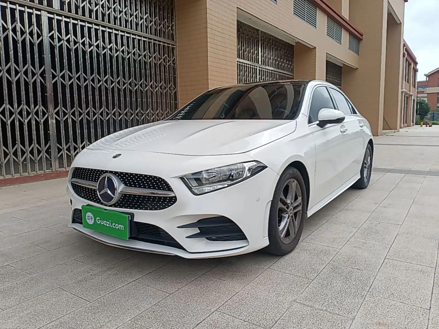Mercedes-Benz A-Class 2021 A 180 L Sport Sedan — миниатюра 1