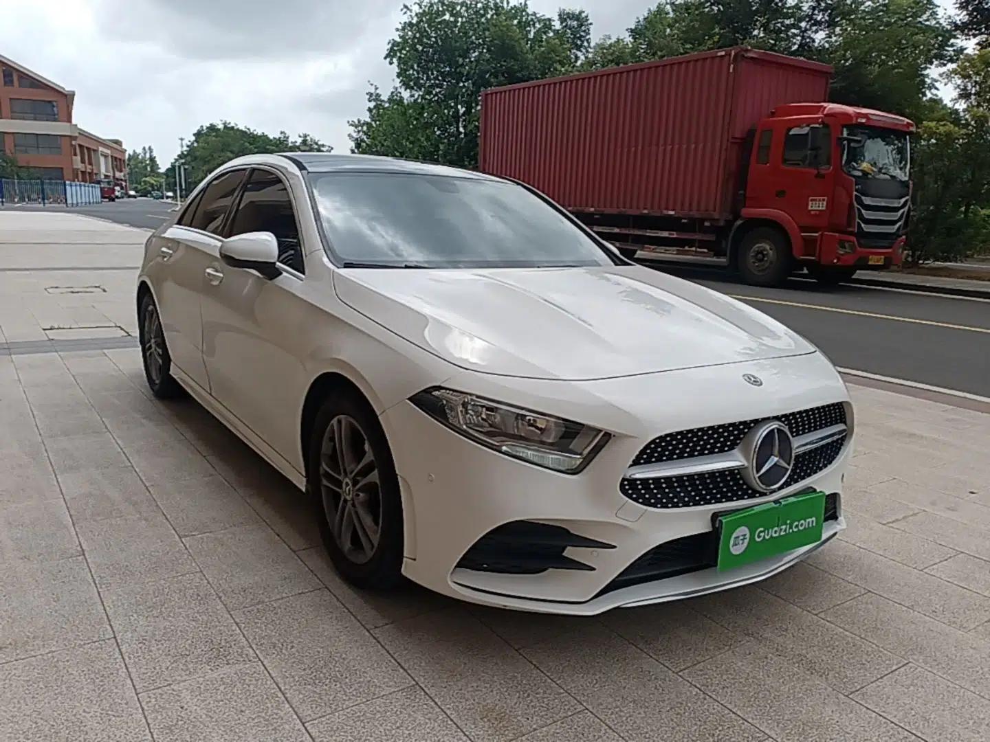 Mercedes-Benz A-Class 2021 A 180 L Sport Sedan — миниатюра 12