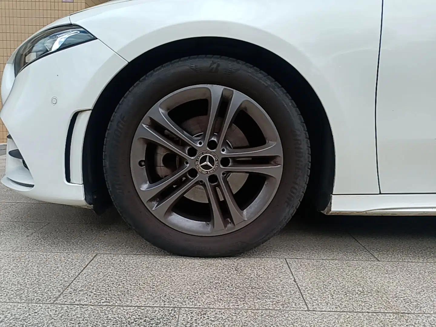Mercedes-Benz A-Class 2021 A 180 L Sport Sedan — миниатюра 15