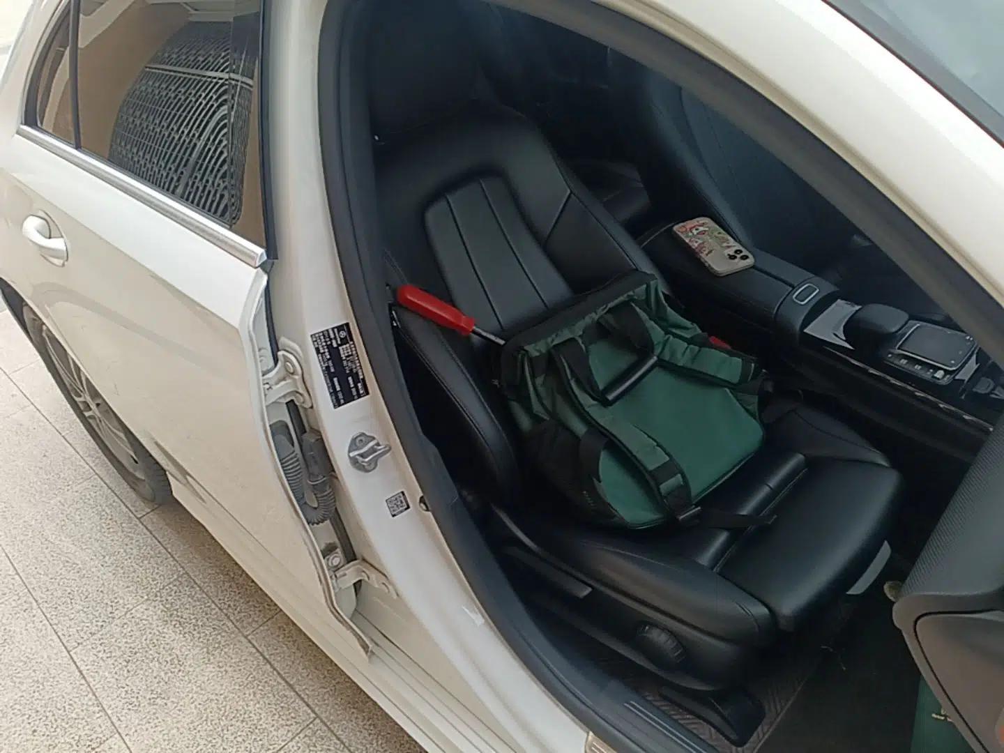 Mercedes-Benz A-Class 2021 A 180 L Sport Sedan — миниатюра 24