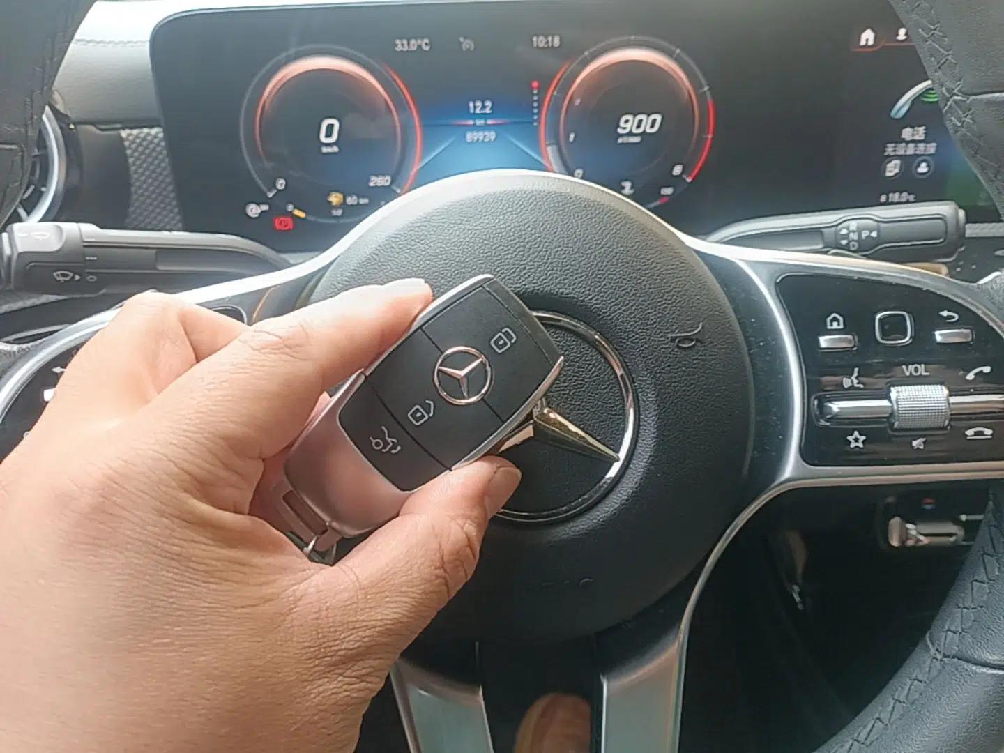 Mercedes-Benz A-Class 2021 A 180 L Sport Sedan — миниатюра 28