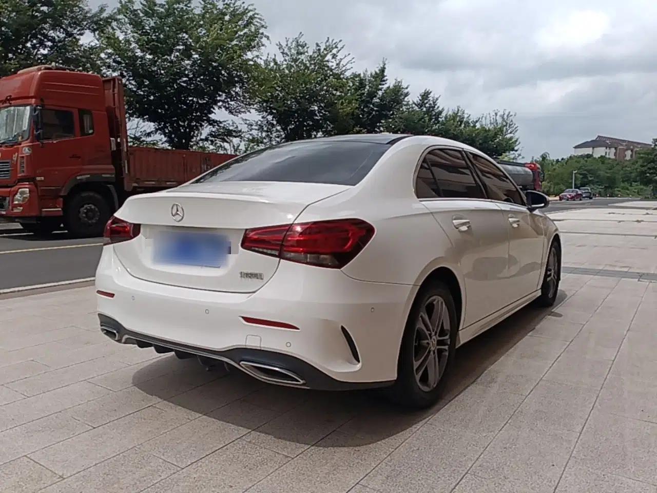 Mercedes-Benz A-Class 2021 A 180 L Sport Sedan — миниатюра 6