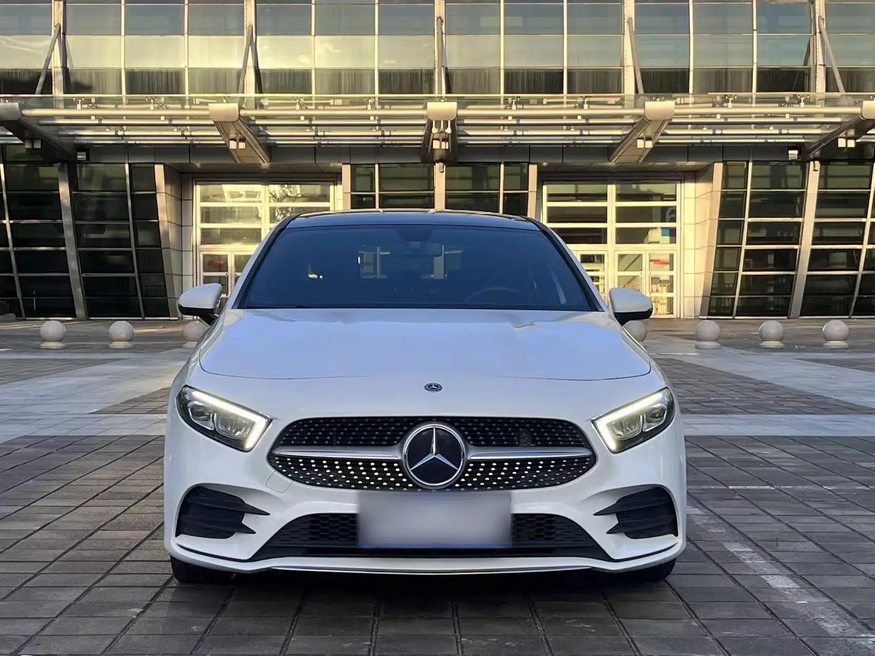 Mercedes-Benz A-Class 2020 Restyled A 200 L Sport Sedan Fashion Version — миниатюра 12