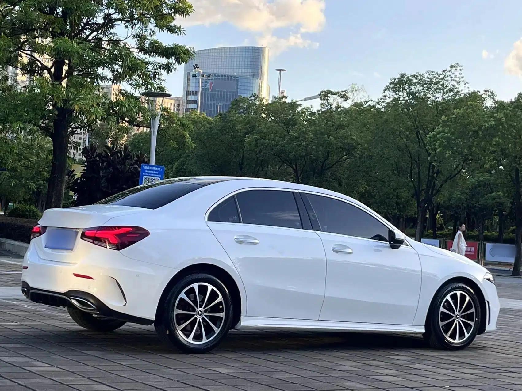 Mercedes-Benz A-Class 2020 Restyled A 200 L Sport Sedan Fashion Version — миниатюра 15