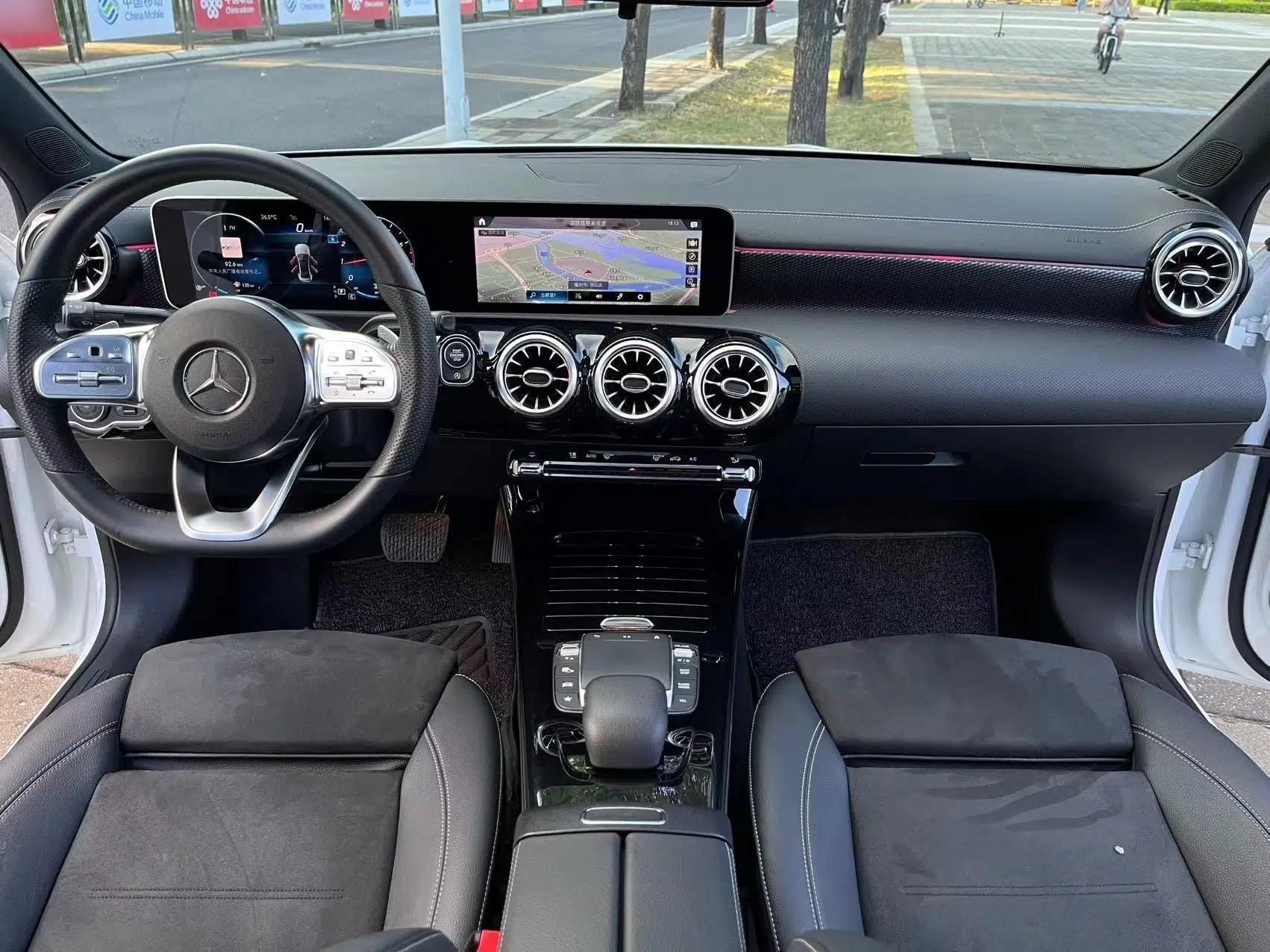 Mercedes-Benz A-Class 2020 Restyled A 200 L Sport Sedan Fashion Version — миниатюра 20