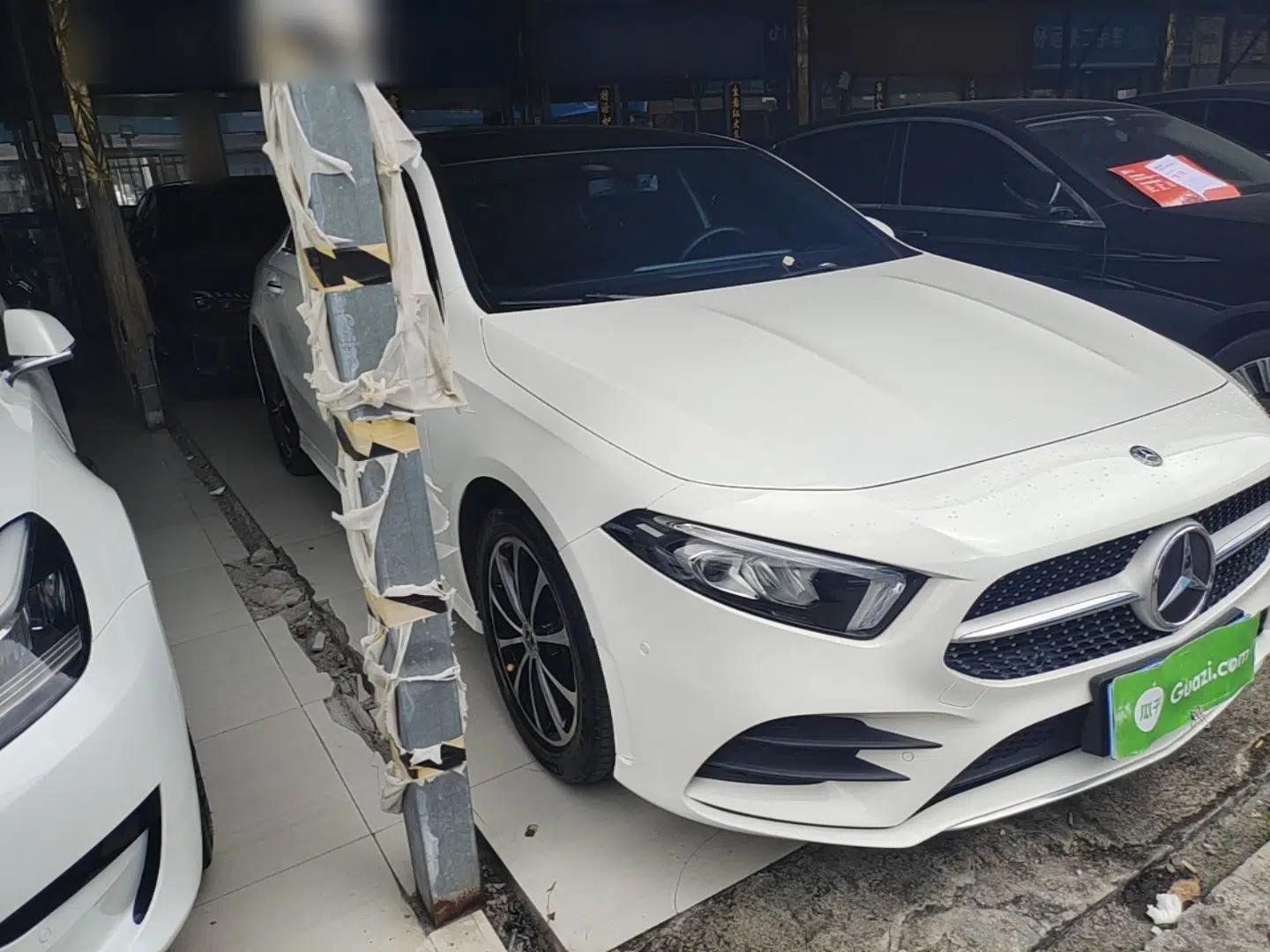 Mercedes-Benz A-Class 2020 Restyled A 200 L Sport Sedan Fashion Version — миниатюра 3