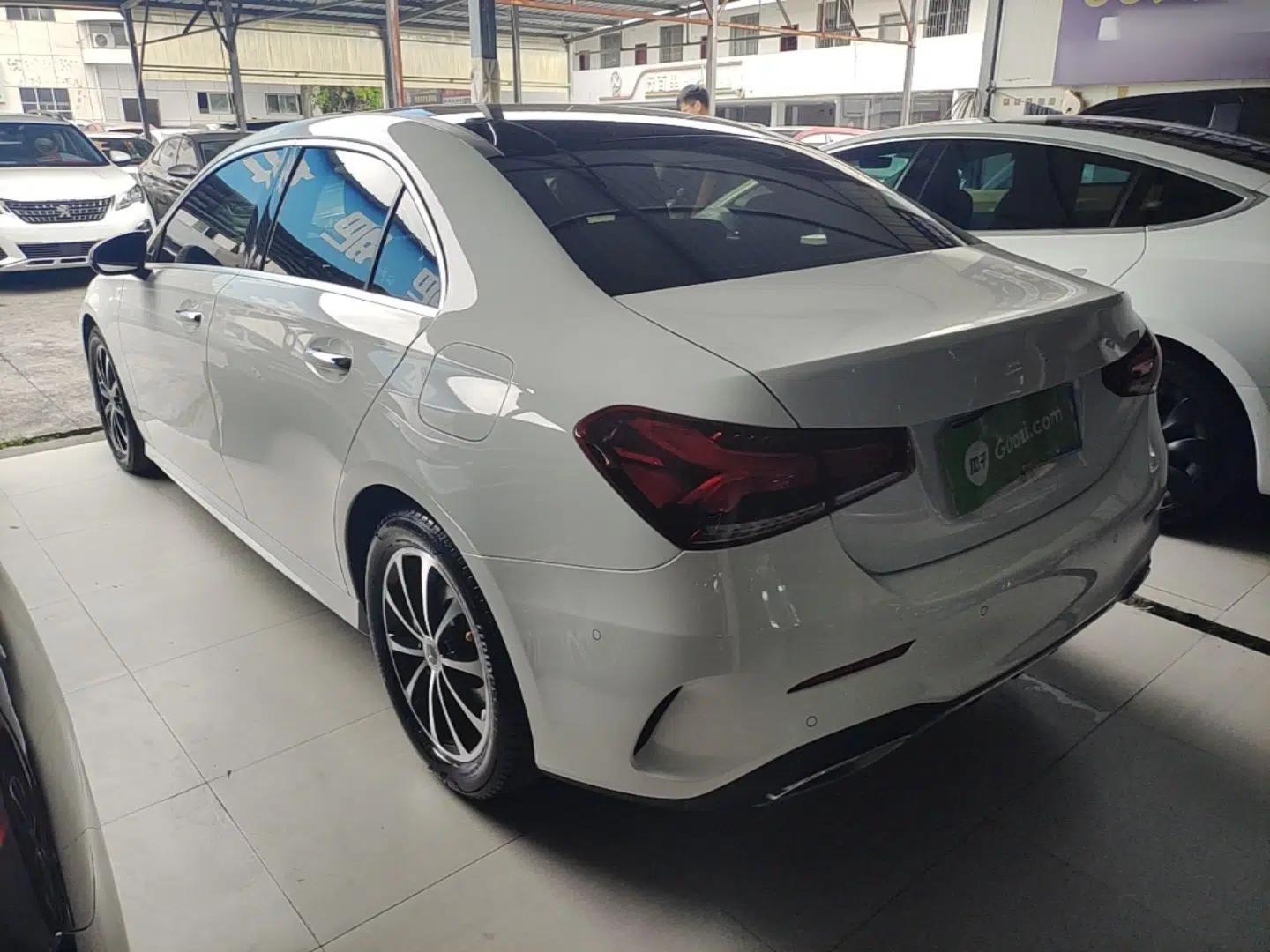 Mercedes-Benz A-Class 2020 Restyled A 200 L Sport Sedan Fashion Version — миниатюра 4