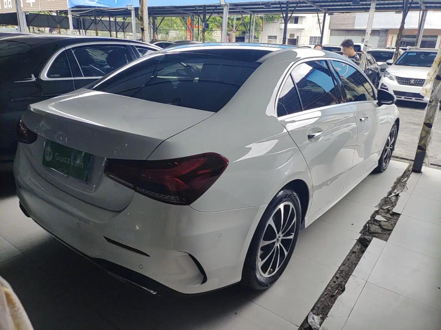Mercedes-Benz A-Class 2020 Restyled A 200 L Sport Sedan Fashion Version — миниатюра 6