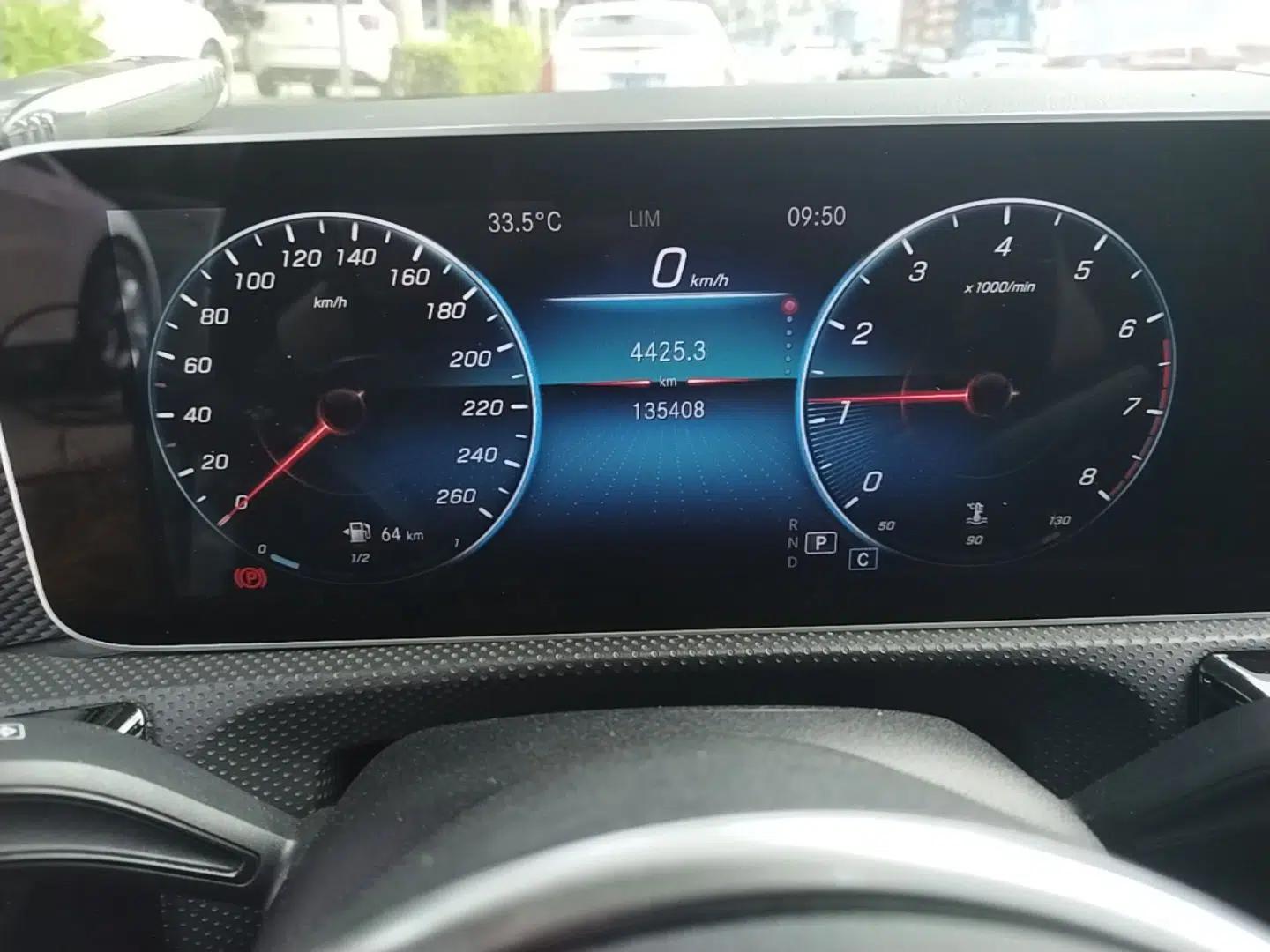 Mercedes-Benz A-Class 2019 A 200 L — миниатюра 14
