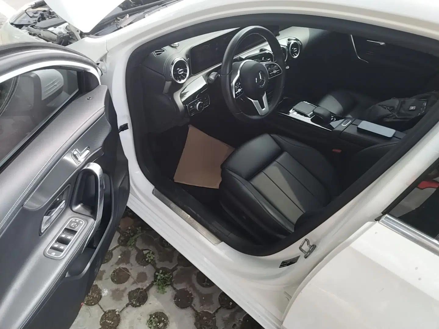 Mercedes-Benz A-Class 2019 A 200 L — миниатюра 18