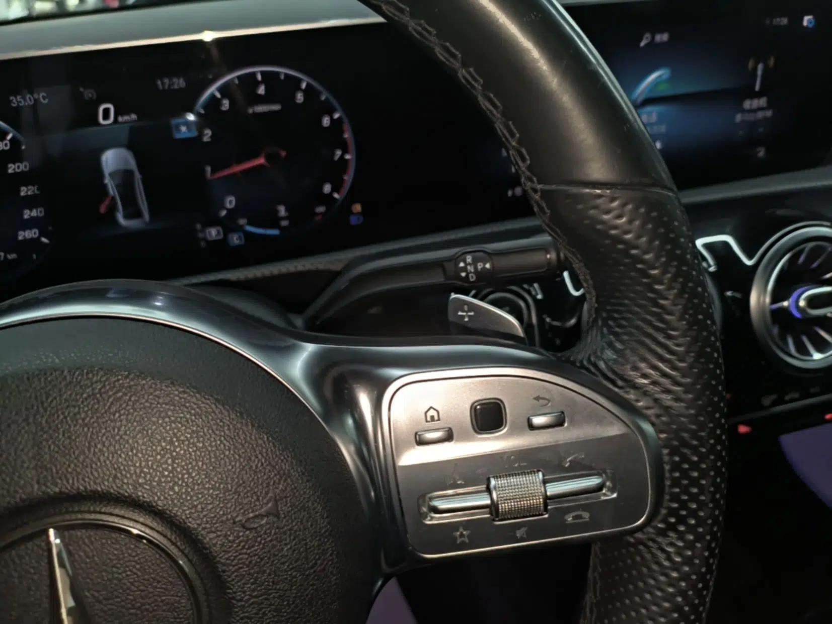 Mercedes-Benz A-Class 2020 A 200 L Sport Sedan — миниатюра 16