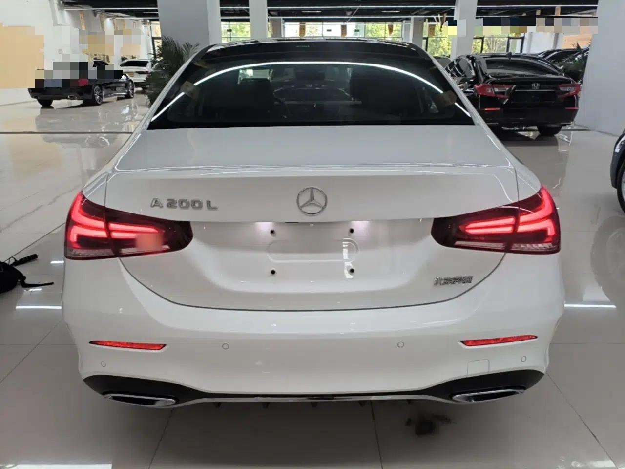 Mercedes-Benz A-Class 2020 A 200 L Sport Sedan — миниатюра 5