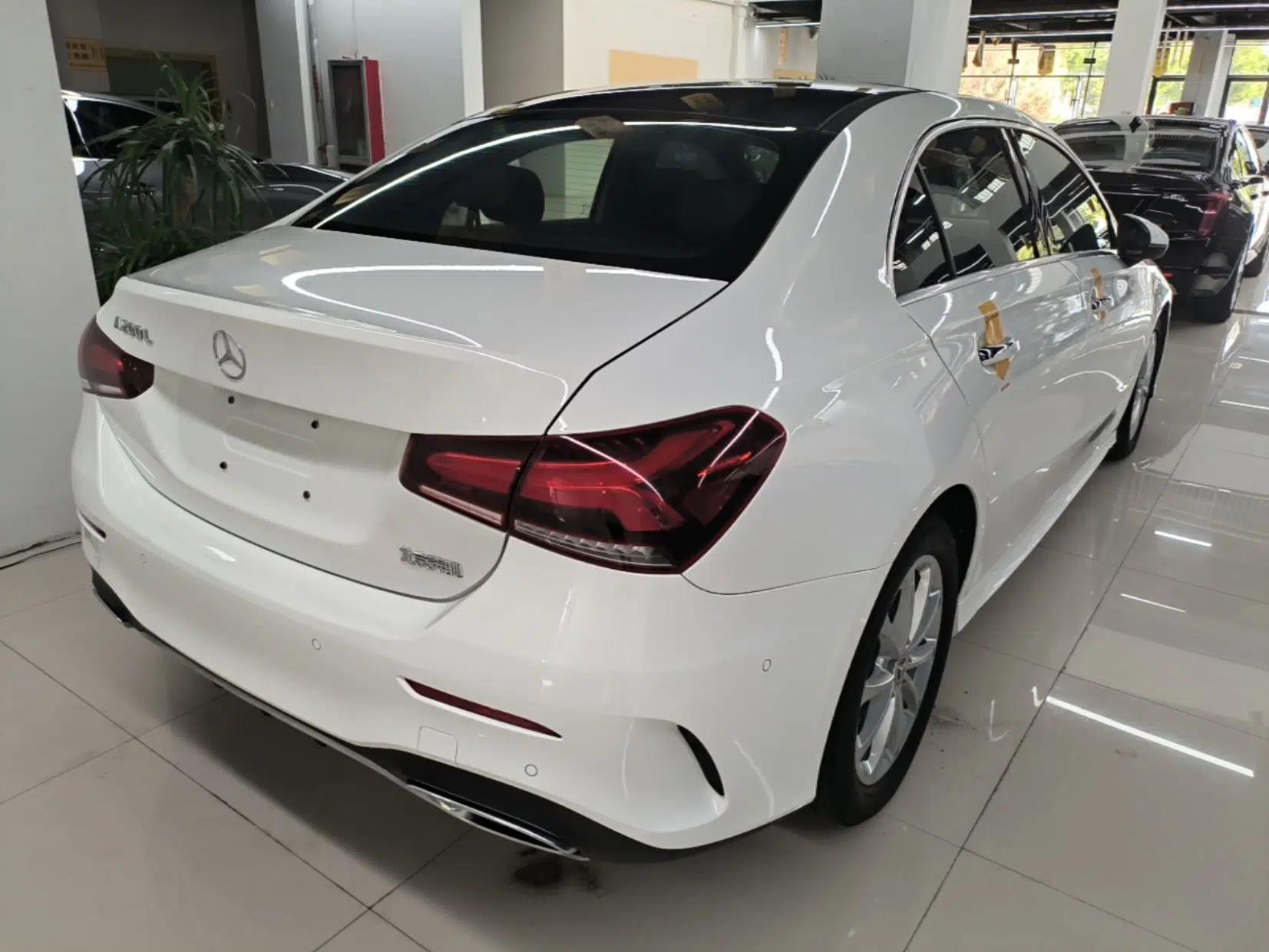 Mercedes-Benz A-Class 2020 A 200 L Sport Sedan — миниатюра 6