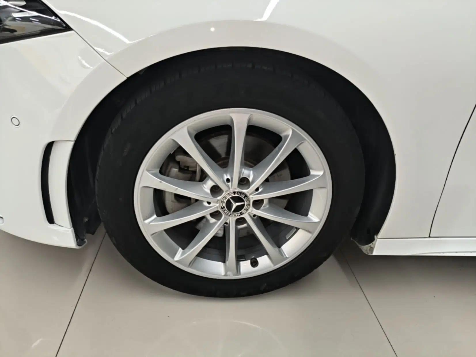 Mercedes-Benz A-Class 2020 A 200 L Sport Sedan — миниатюра 10