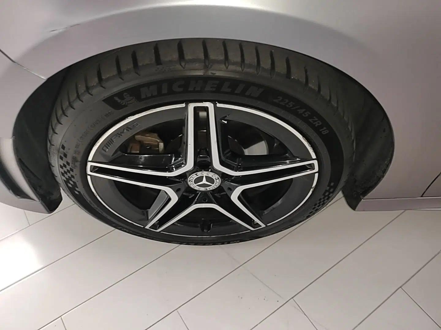 Mercedes-Benz A-Class 2019 A 200 L Sport Sedan — миниатюра 10