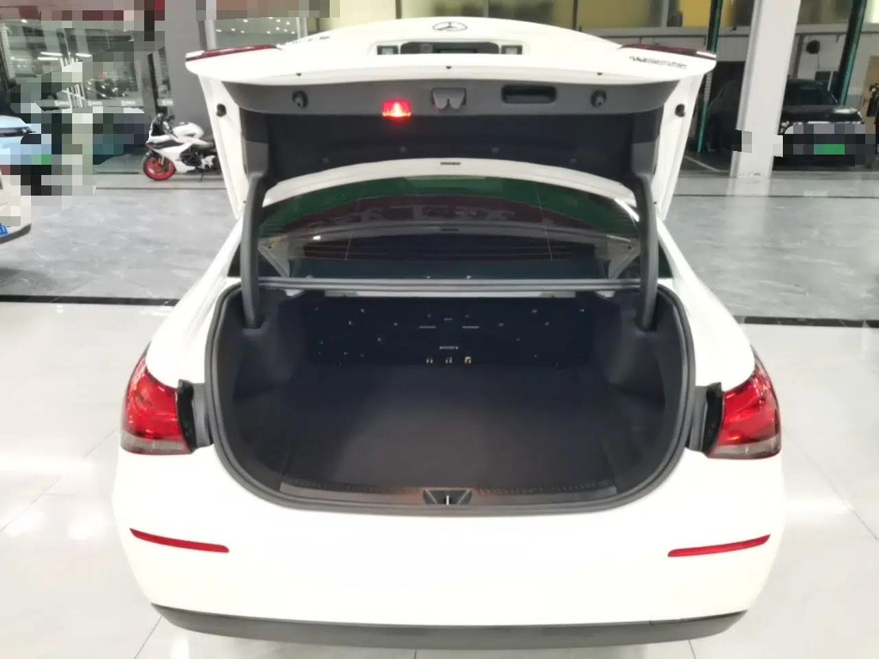 Mercedes-Benz A-Class 2020 Revised A 180 L — миниатюра 22
