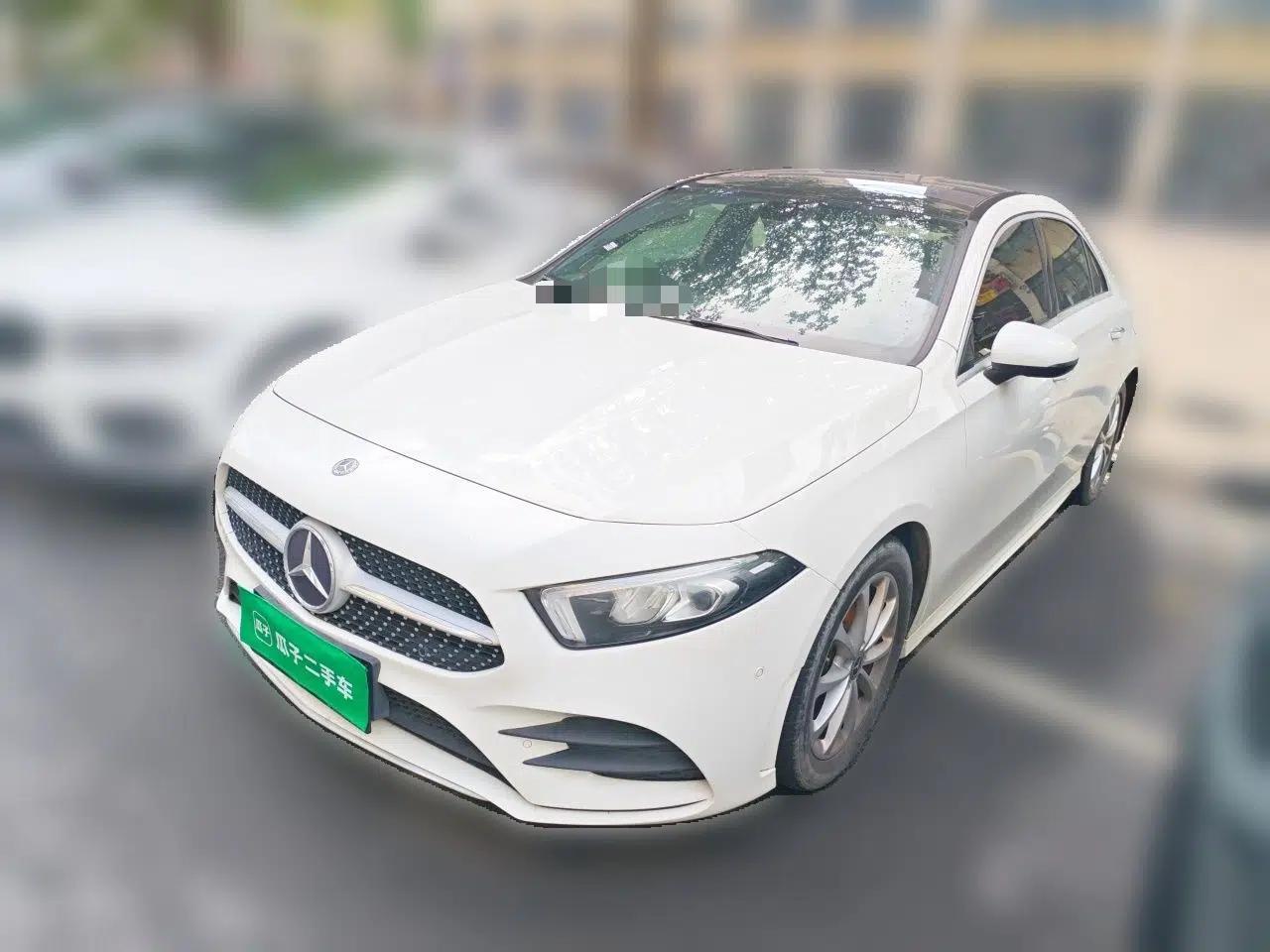 Mercedes-Benz A-Class 2020 A 200 L Sport Sedan — миниатюра 1