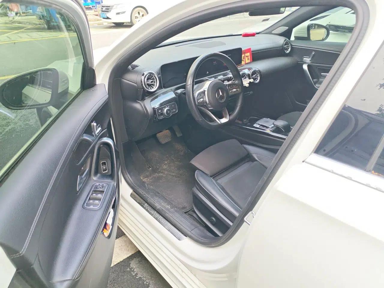 Mercedes-Benz A-Class 2020 A 200 L Sport Sedan — миниатюра 16
