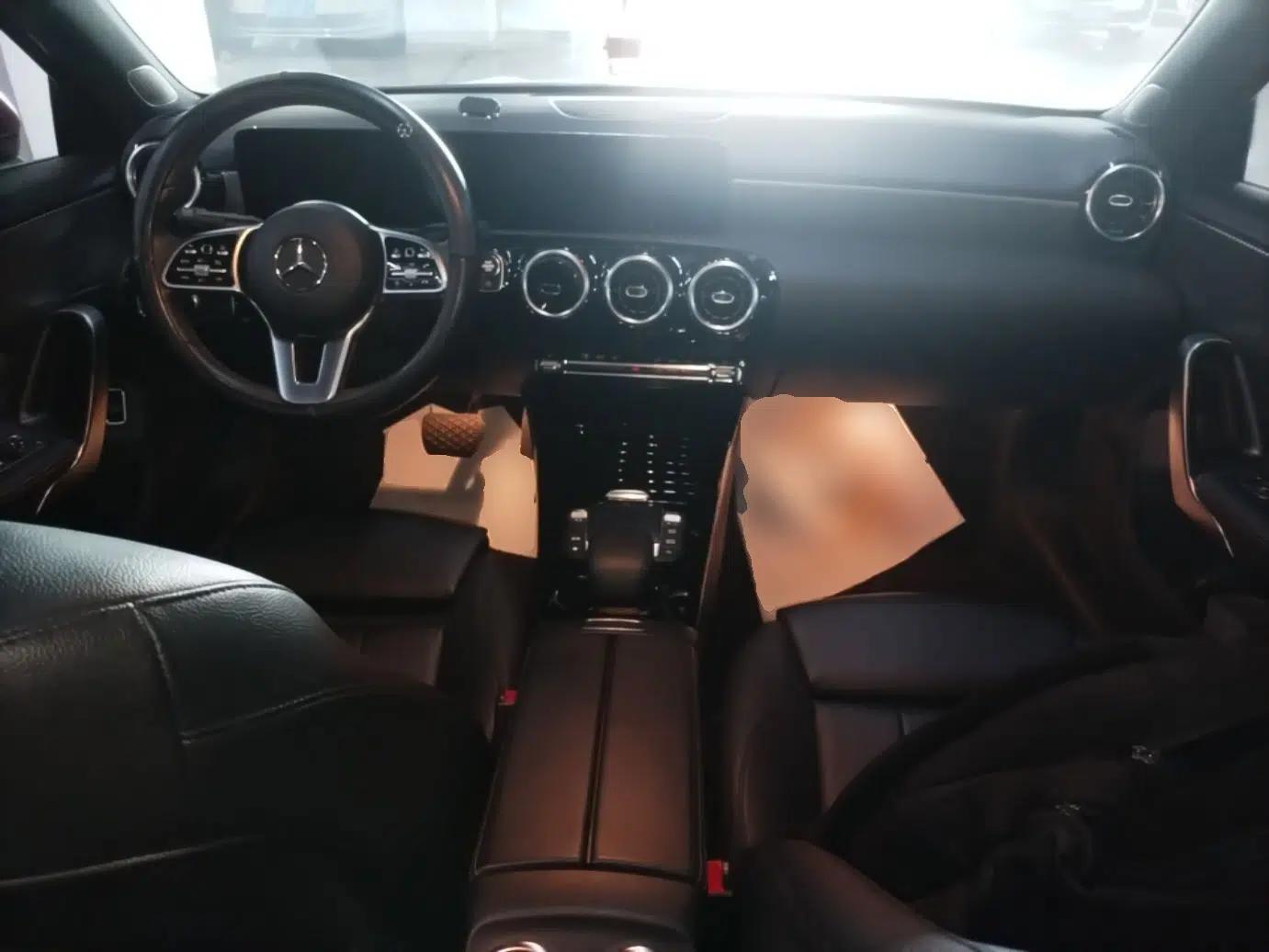 Mercedes-Benz A-Class 2022 A 180 L Sport Sedan — миниатюра 12