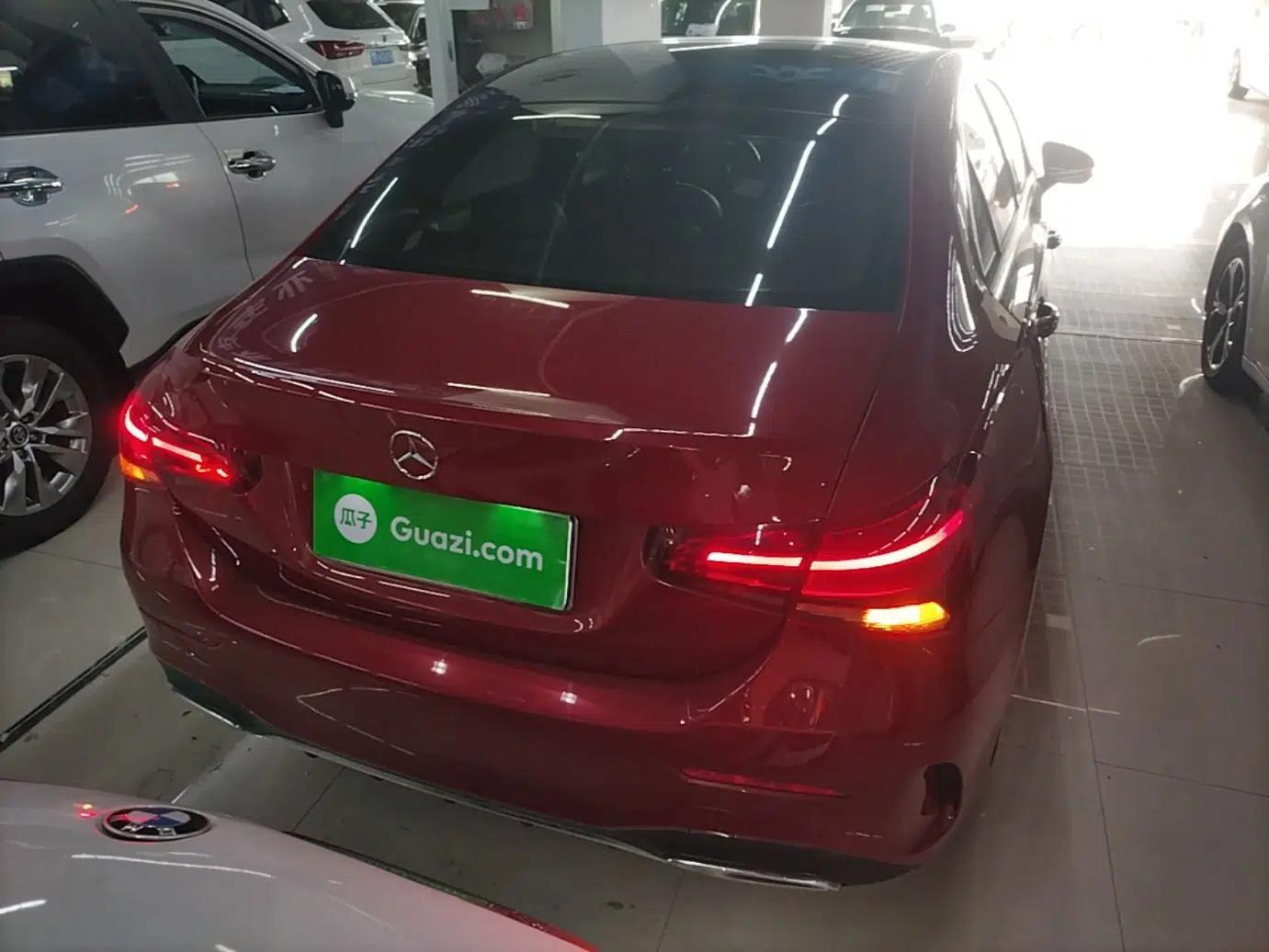 Mercedes-Benz A-Class 2022 A 180 L Sport Sedan — миниатюра 5