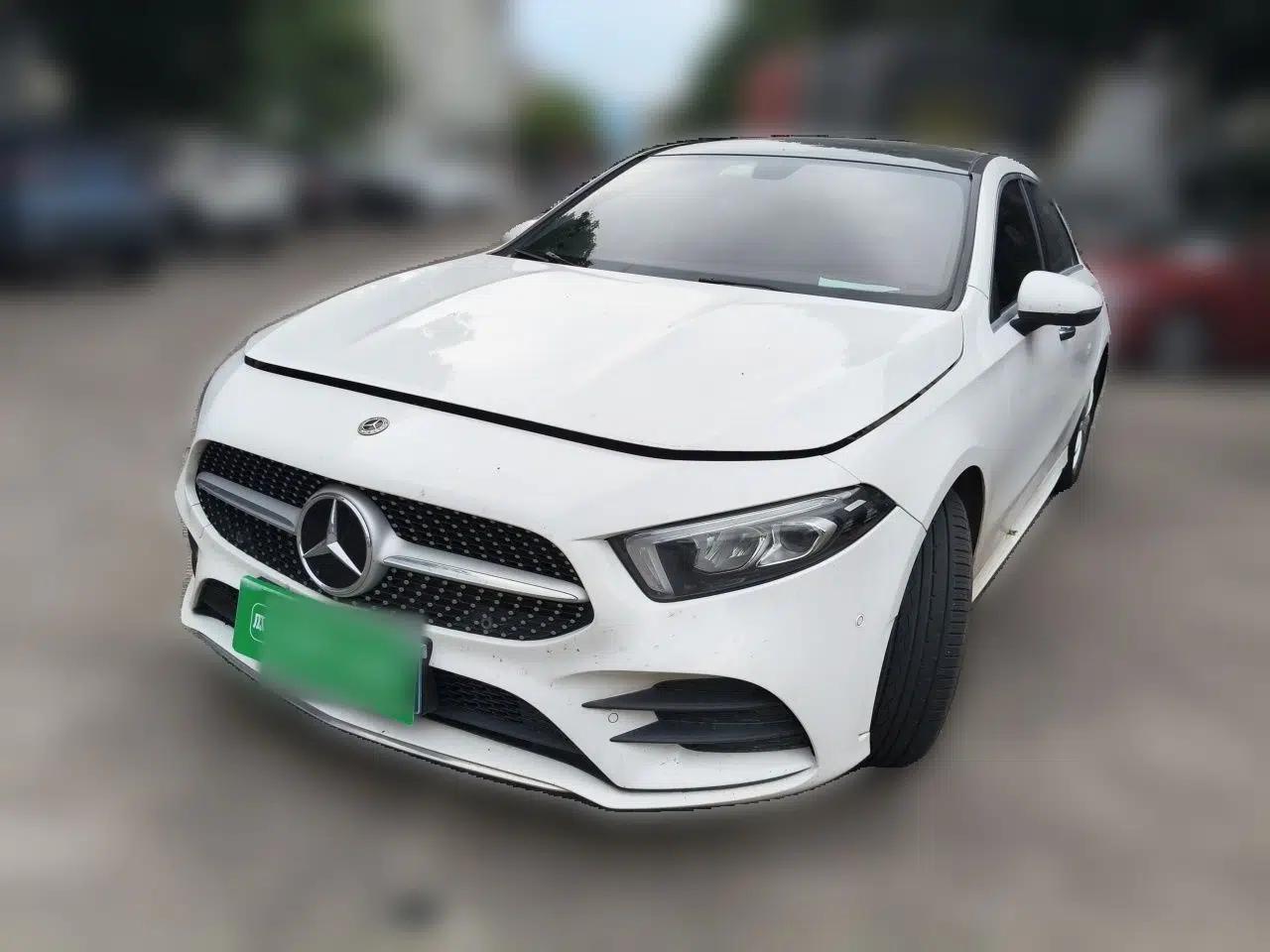 Mercedes-Benz A-Class 2021 A 200 L Sport Sedan Fashion Model — миниатюра 1