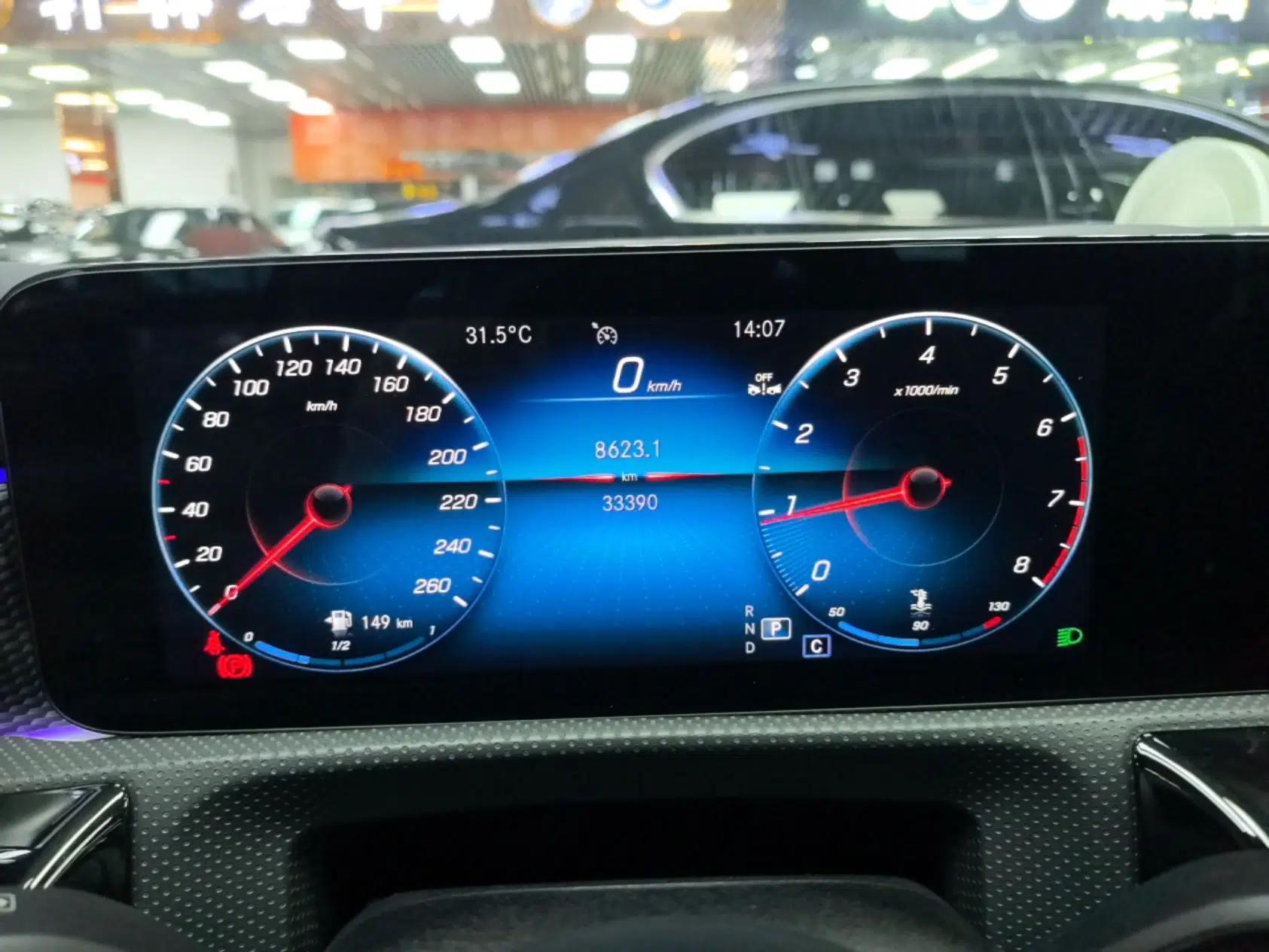 Mercedes-Benz A-Class 2022 Revised Version A 200 L Sport Sedan Fashionable Style — миниатюра 14