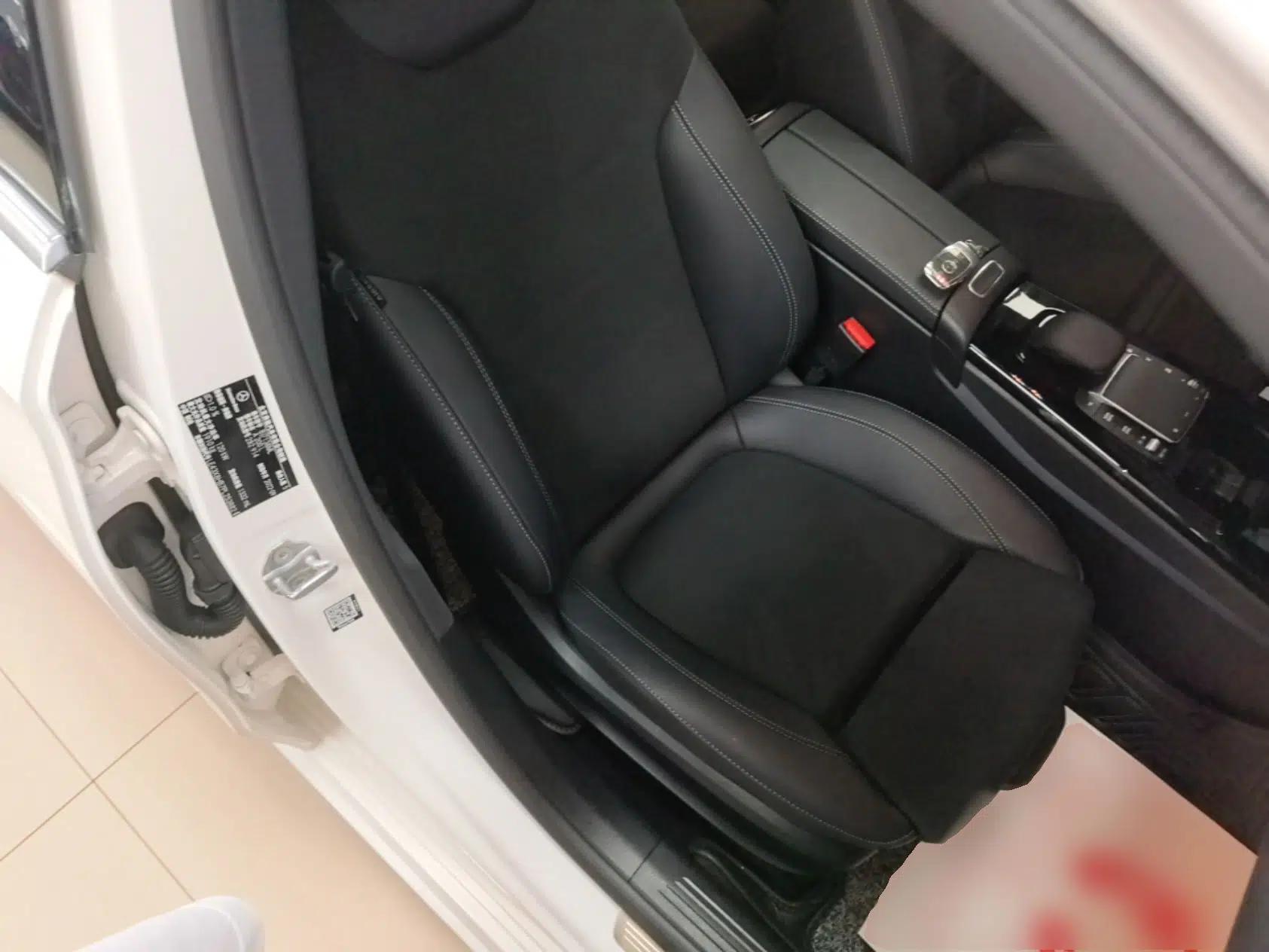 Mercedes-Benz A-Class 2022 Revised Version A 200 L Sport Sedan Fashionable Style — миниатюра 19
