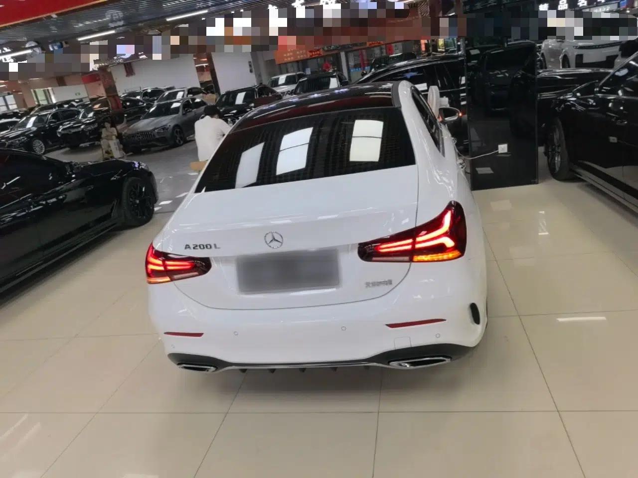 Mercedes-Benz A-Class 2022 Revised Version A 200 L Sport Sedan Fashionable Style — миниатюра 5