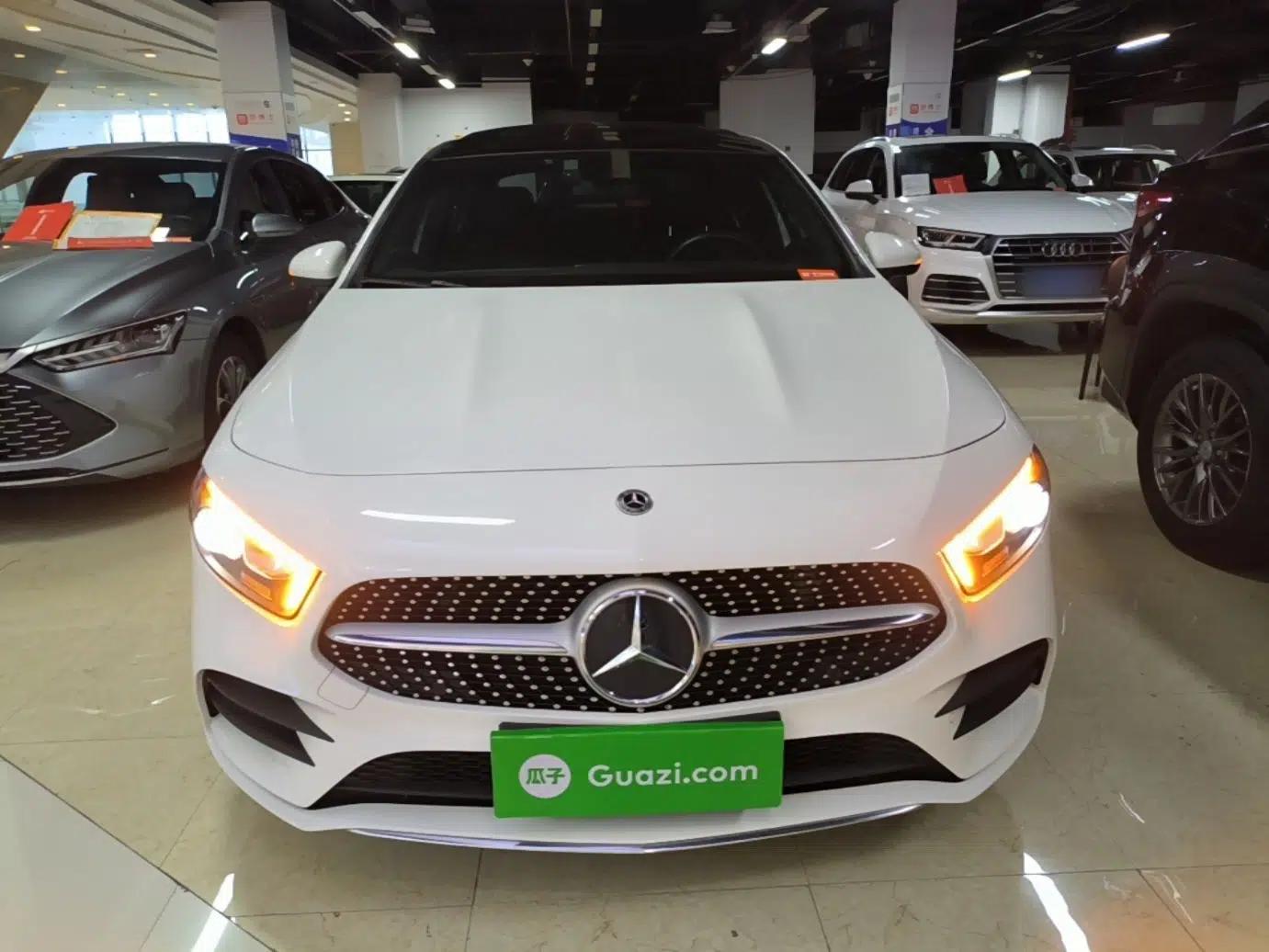 Mercedes-Benz A-Class 2022 Revised Version A 200 L Sport Sedan Fashionable Style — миниатюра 2