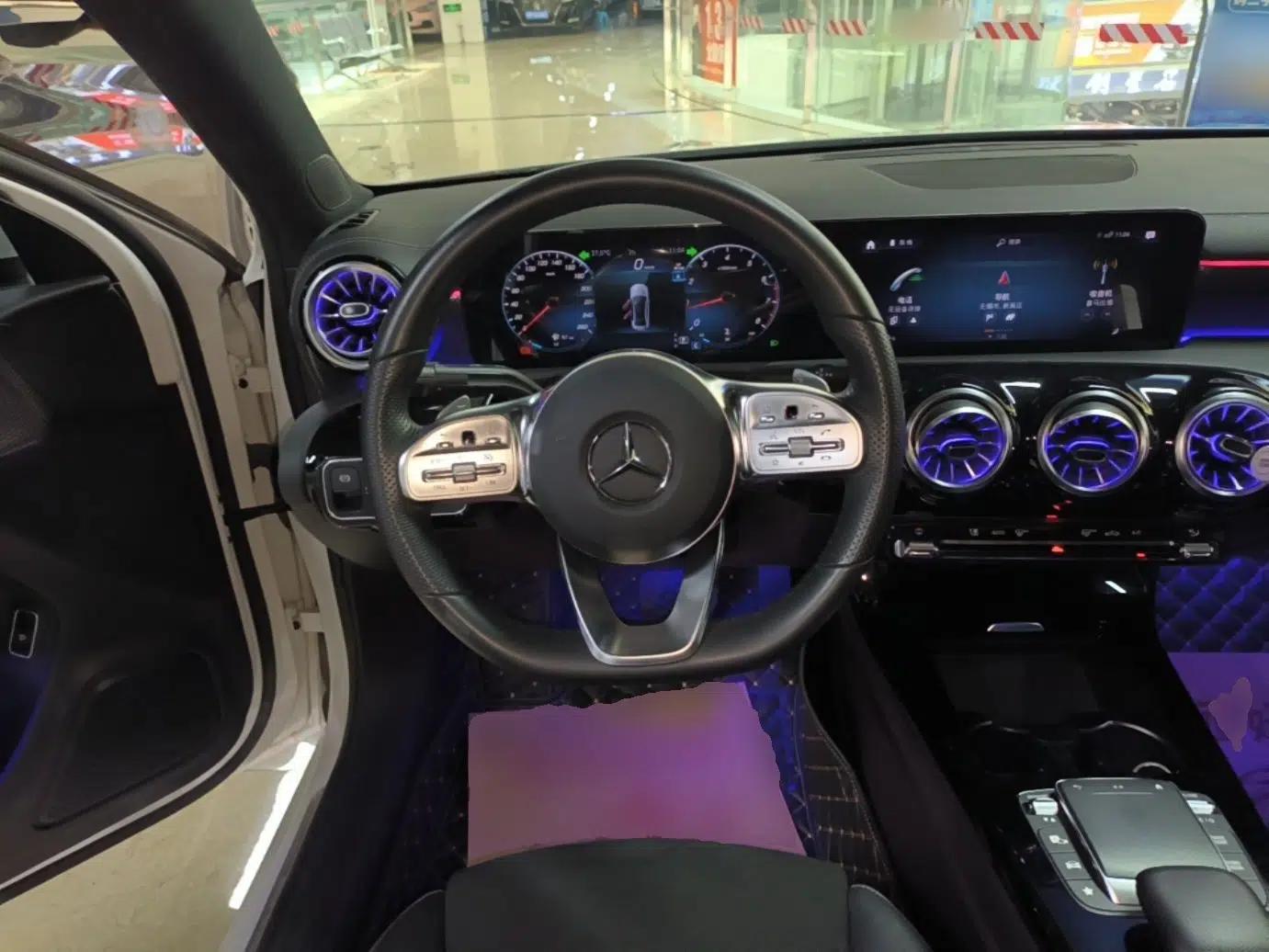 Mercedes-Benz A-Class 2022 Revised Version A 200 L Sport Sedan Fashionable Style — миниатюра 13