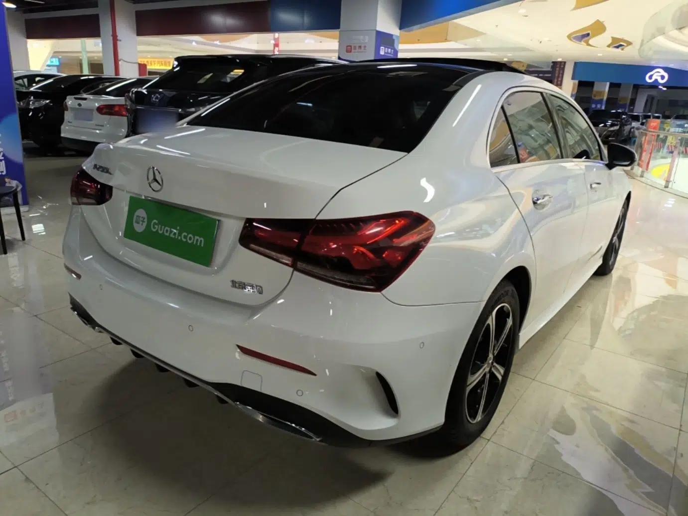 Mercedes-Benz A-Class 2022 Revised Version A 200 L Sport Sedan Fashionable Style — миниатюра 6