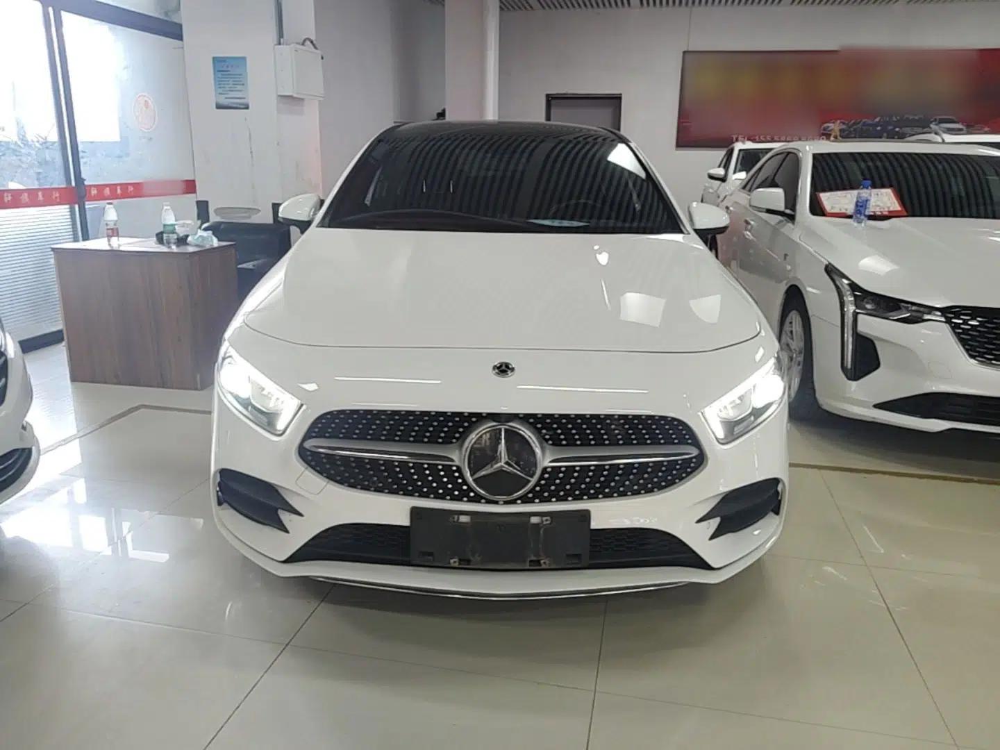 Mercedes-Benz A-Class 2021 A 200 L Sport Sedan Fashion Model — миниатюра 2