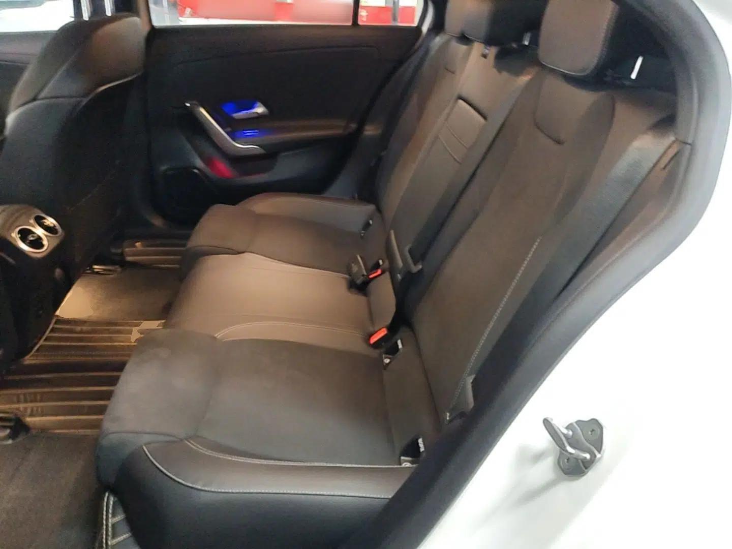 Mercedes-Benz A-Class 2021 A 200 L Sport Sedan Fashion Model — миниатюра 20