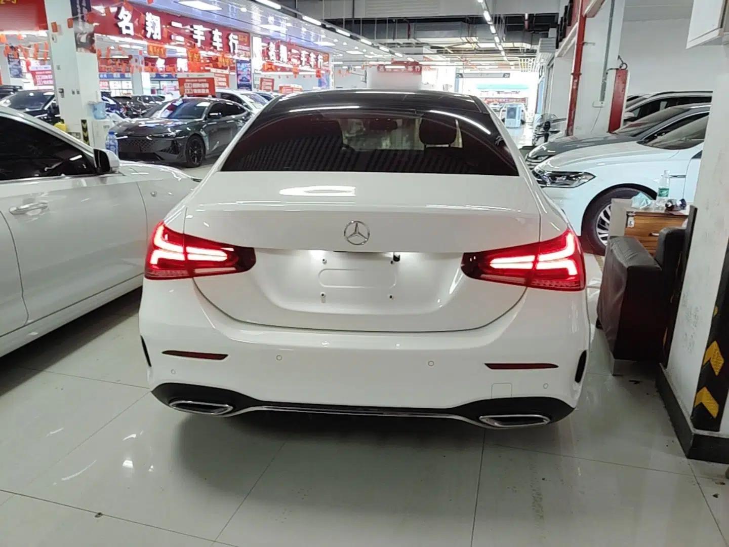 Mercedes-Benz A-Class 2021 A 200 L Sport Sedan Fashion Model — миниатюра 5