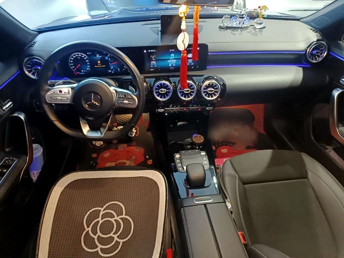 Mercedes-Benz A-Class 2021 A 200 L Sport Sedan Fashion Model — миниатюра 12