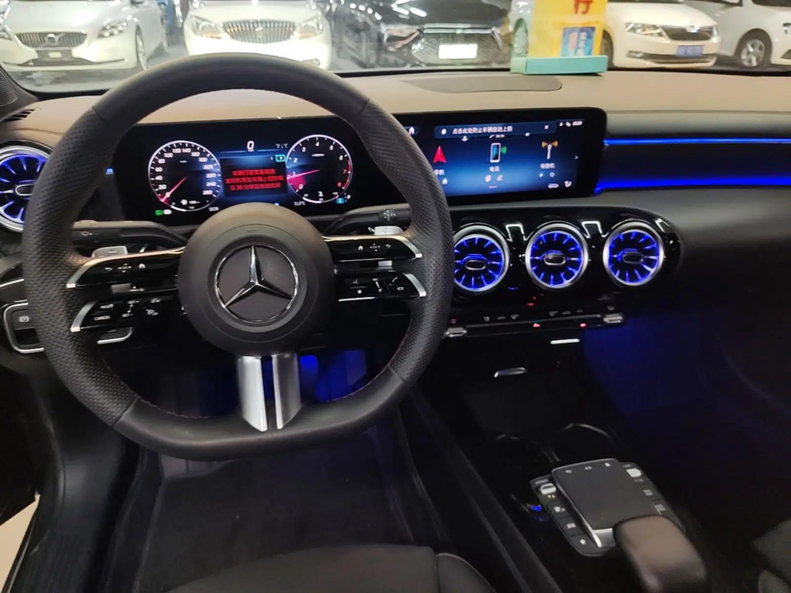 Mercedes-Benz A-Class 2023 A 200 L Fashion Model — миниатюра 16