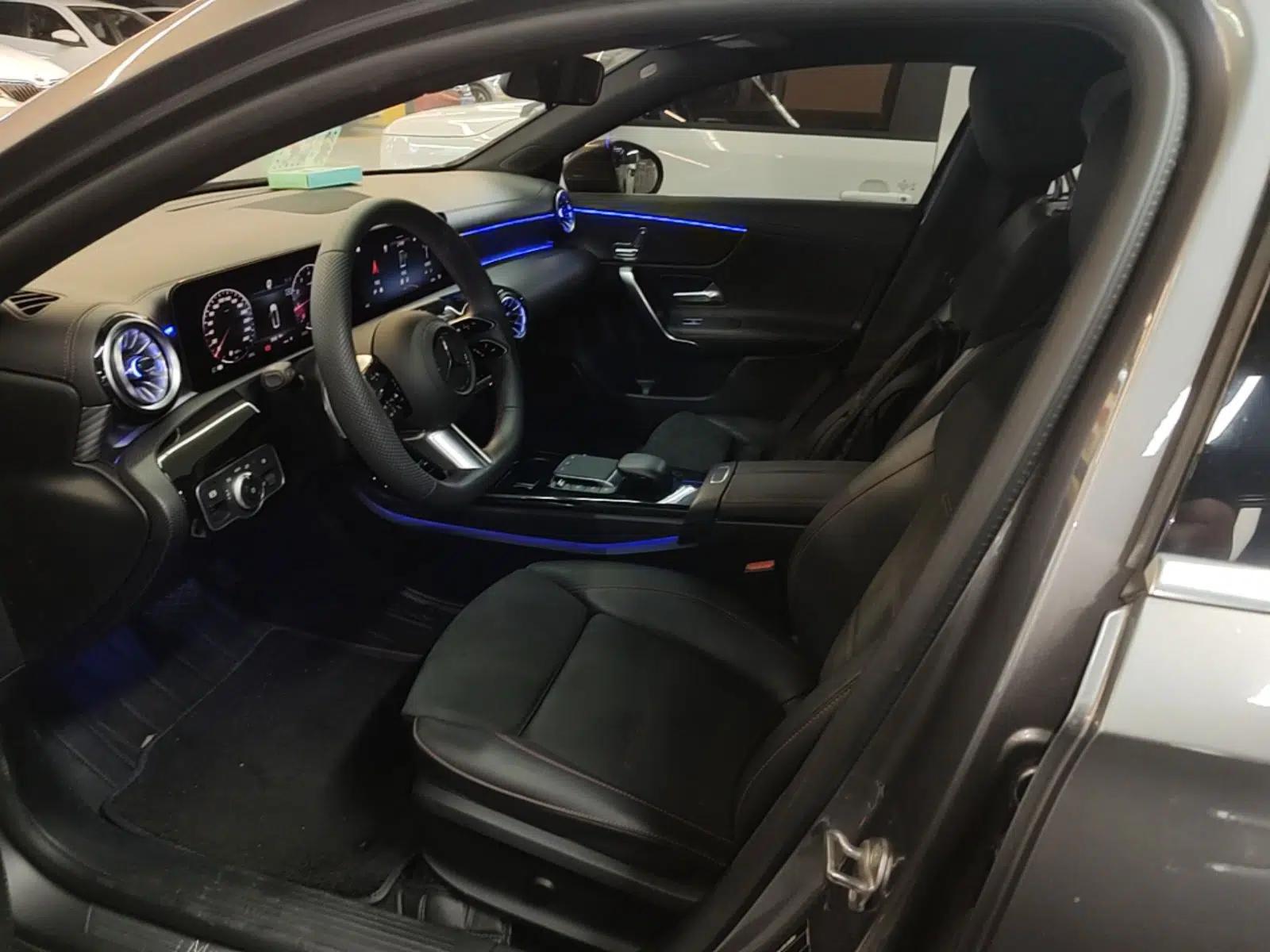 Mercedes-Benz A-Class 2023 A 200 L Fashion Model — миниатюра 17