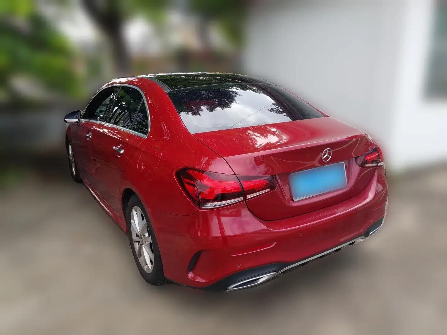 Mercedes-Benz A-Class 2020 A 200 L Sport Sedan — миниатюра 4