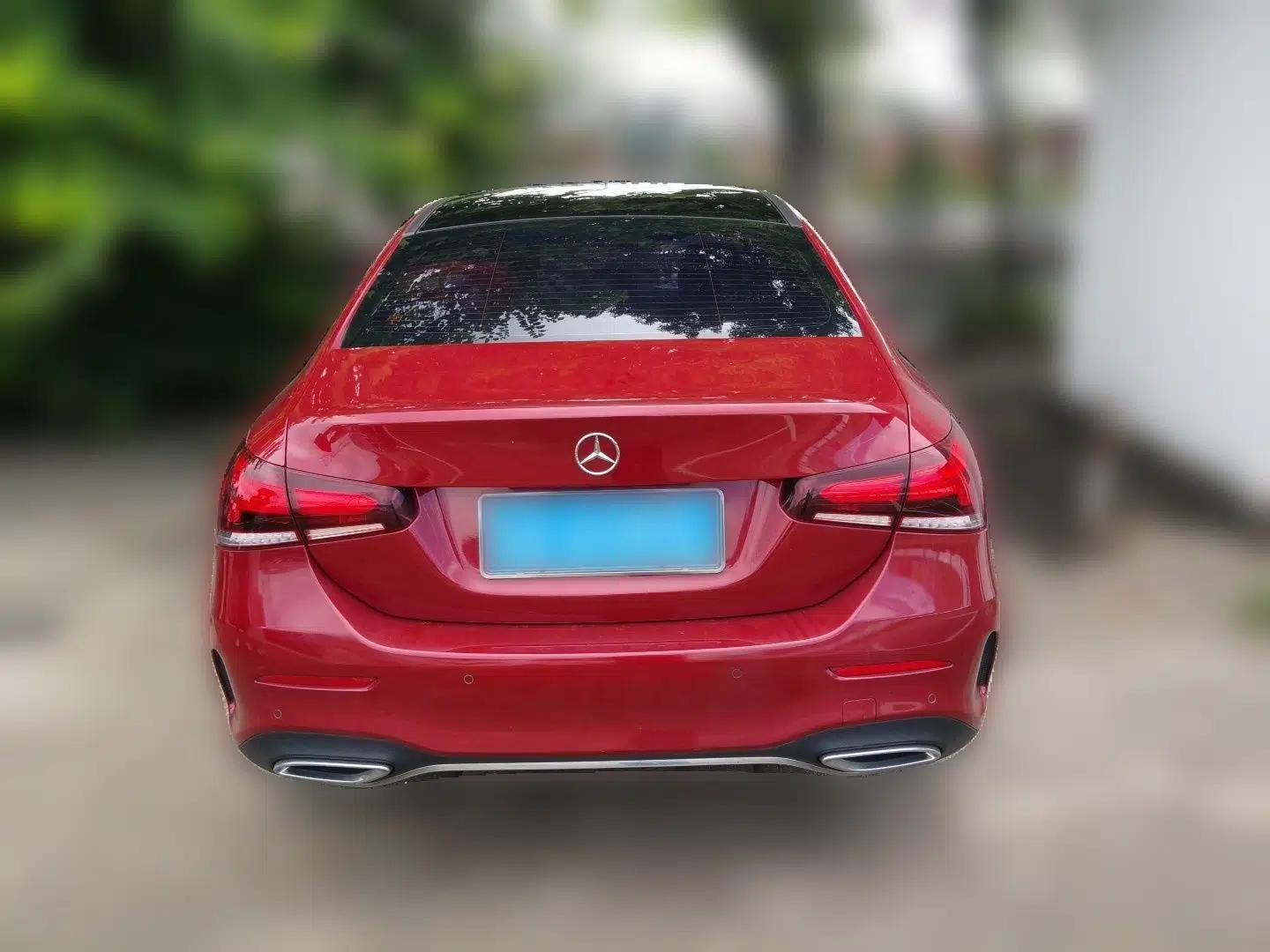 Mercedes-Benz A-Class 2020 A 200 L Sport Sedan — миниатюра 5