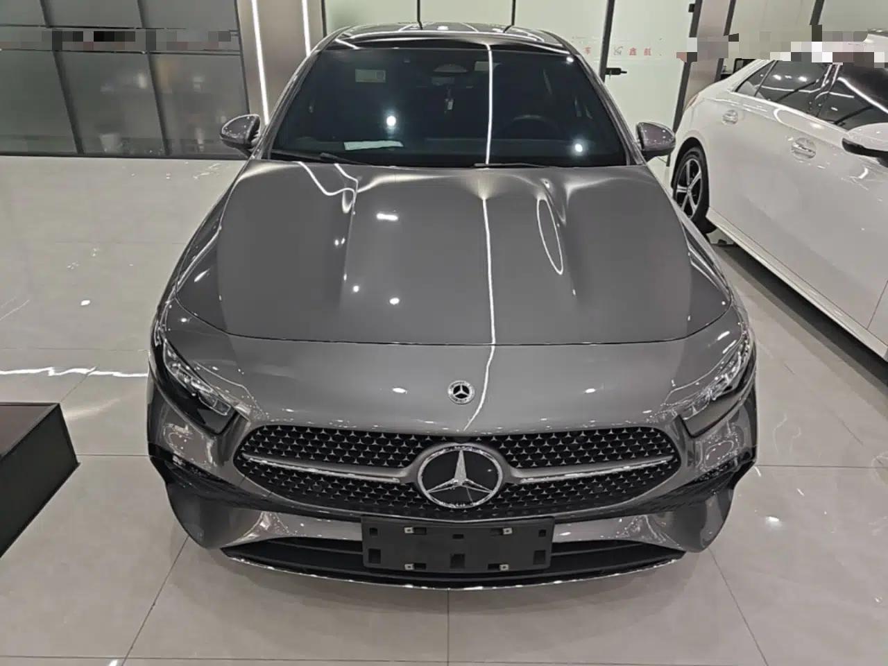 Mercedes-Benz A-Class 2023 A 200 L Fashion Model — миниатюра 2