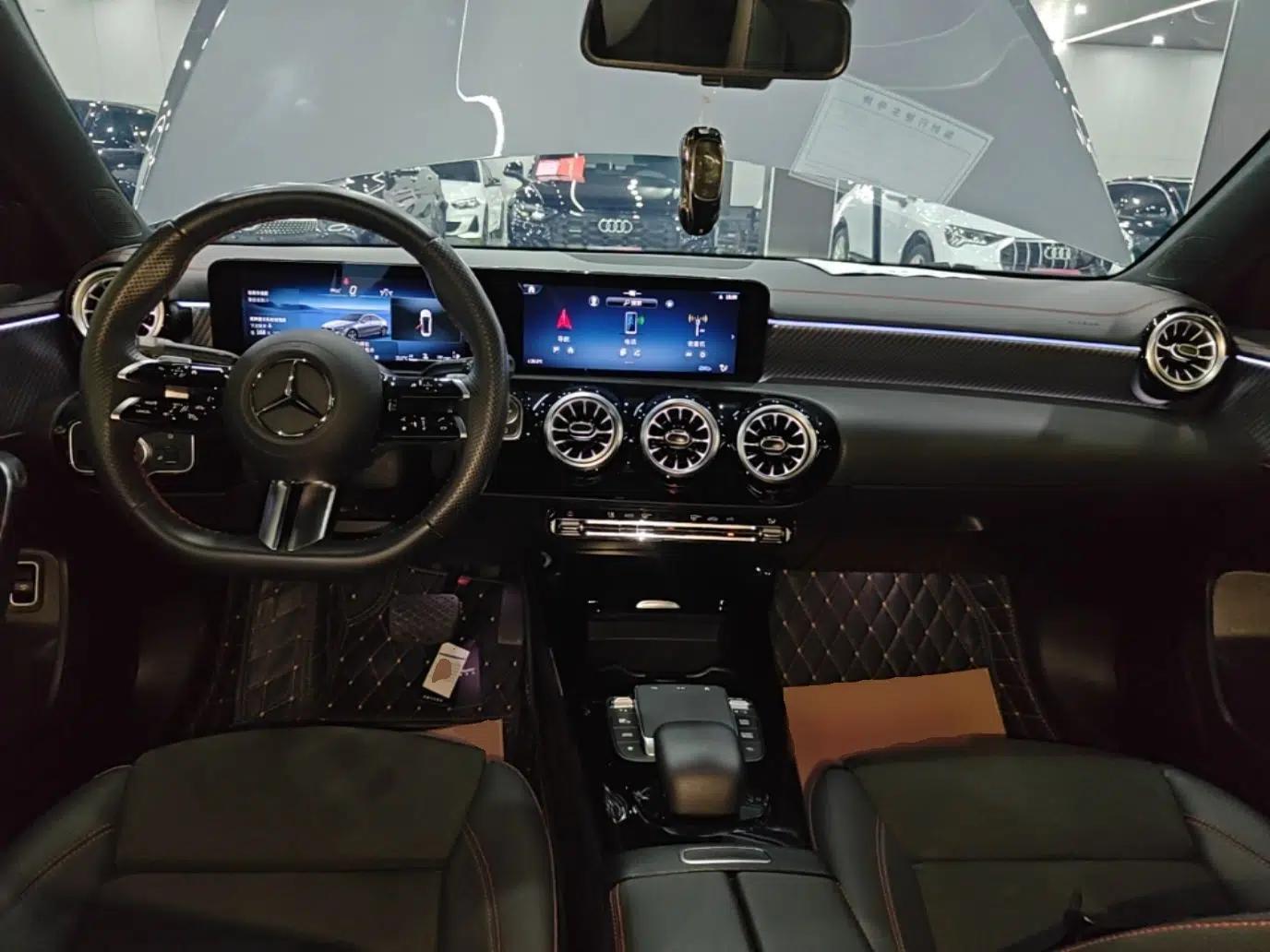 Mercedes-Benz A-Class 2023 A 200 L Fashion Model — миниатюра 12