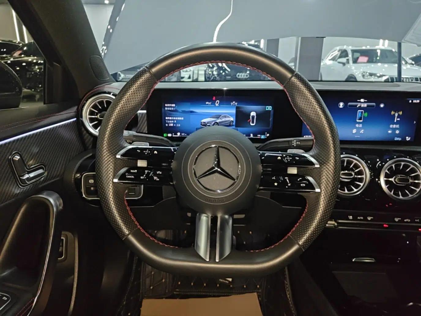 Mercedes-Benz A-Class 2023 A 200 L Fashion Model — миниатюра 13