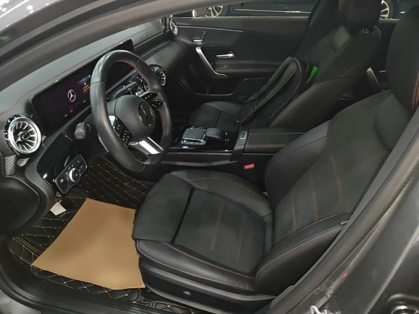 Mercedes-Benz A-Class 2023 A 200 L Fashion Model — миниатюра 17