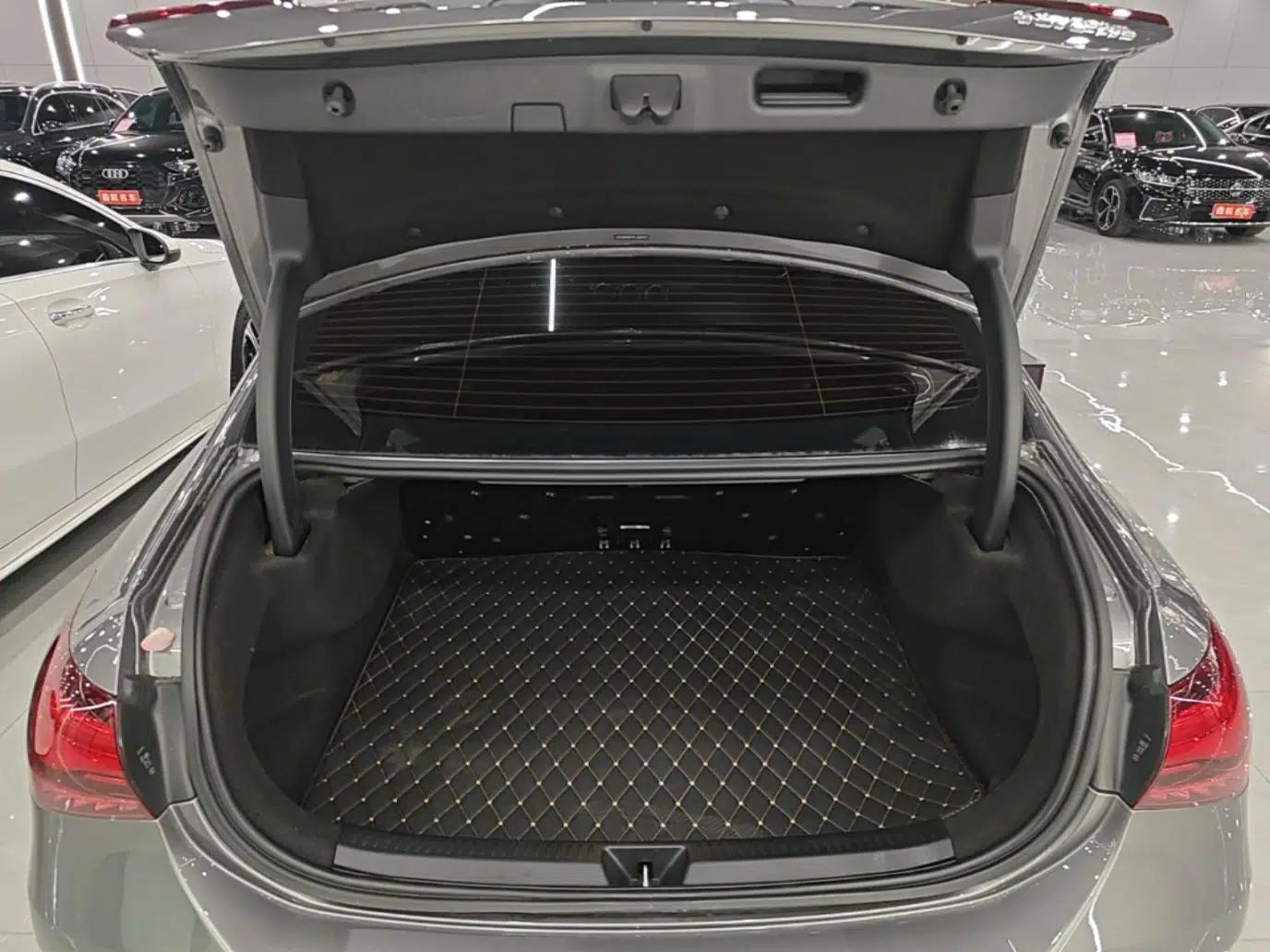 Mercedes-Benz A-Class 2023 A 200 L Fashion Model — миниатюра 22