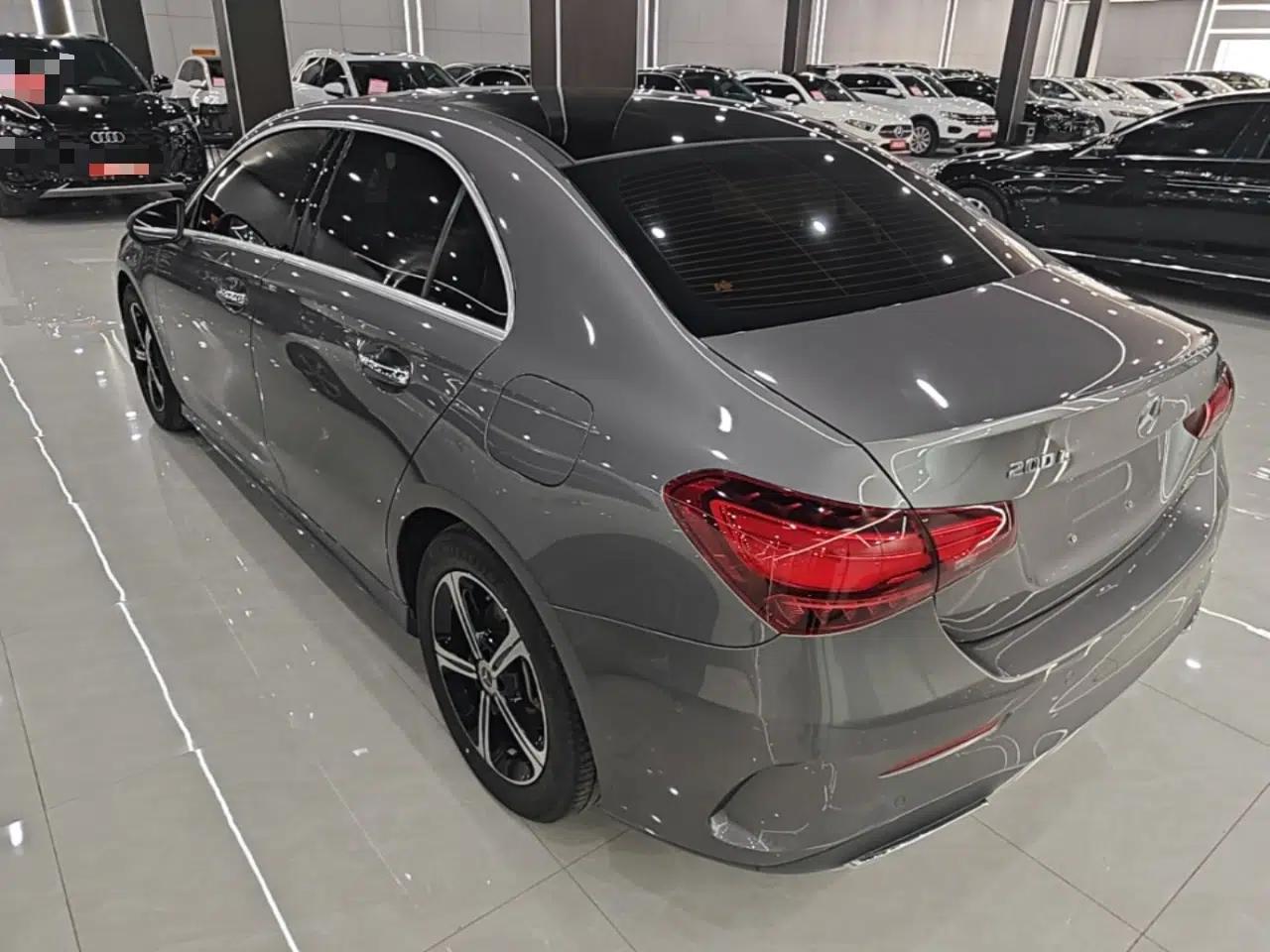 Mercedes-Benz A-Class 2023 A 200 L Fashion Model — миниатюра 4