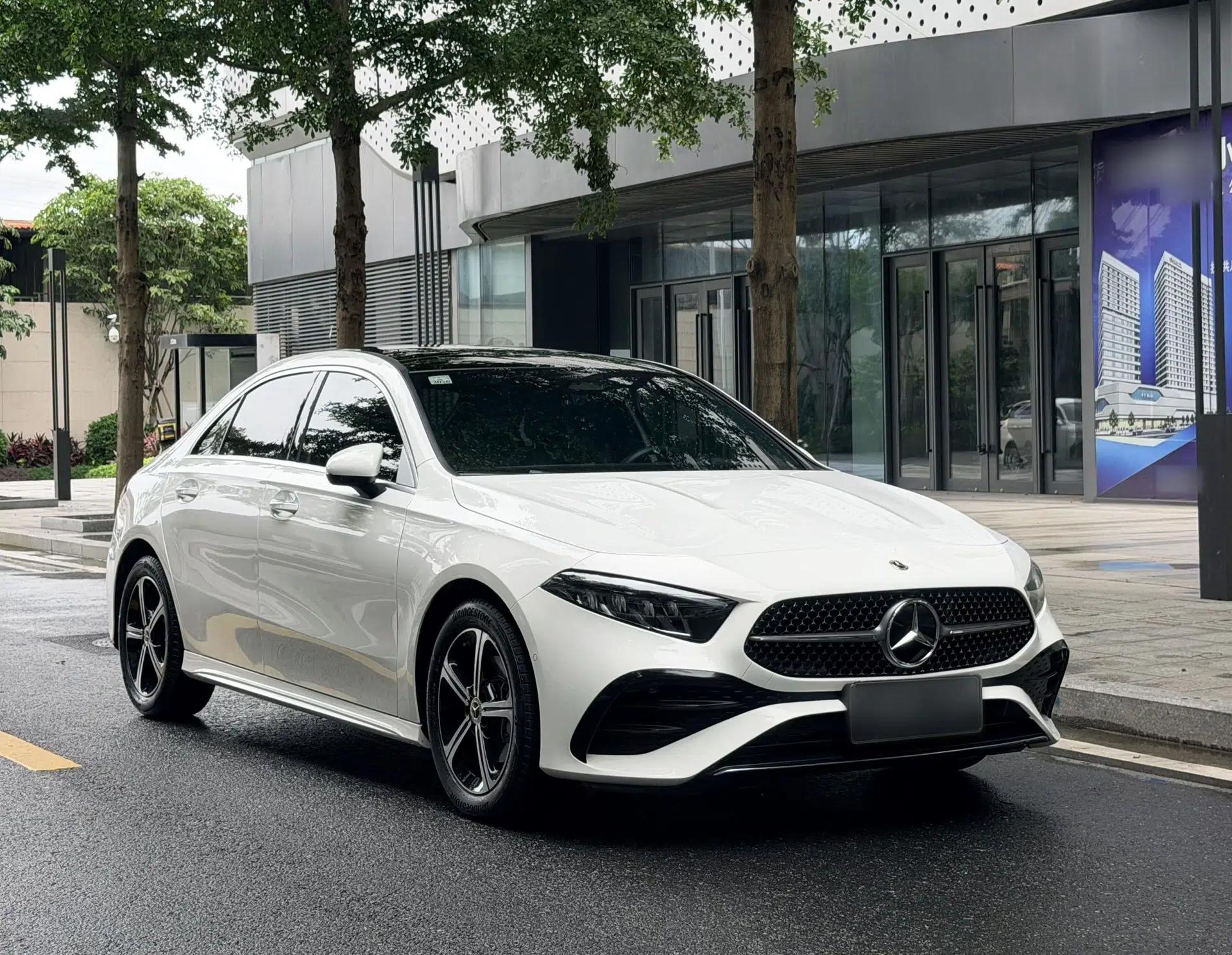 Mercedes-Benz A-Class 2024 A 200 L Fashion Model — миниатюра 15