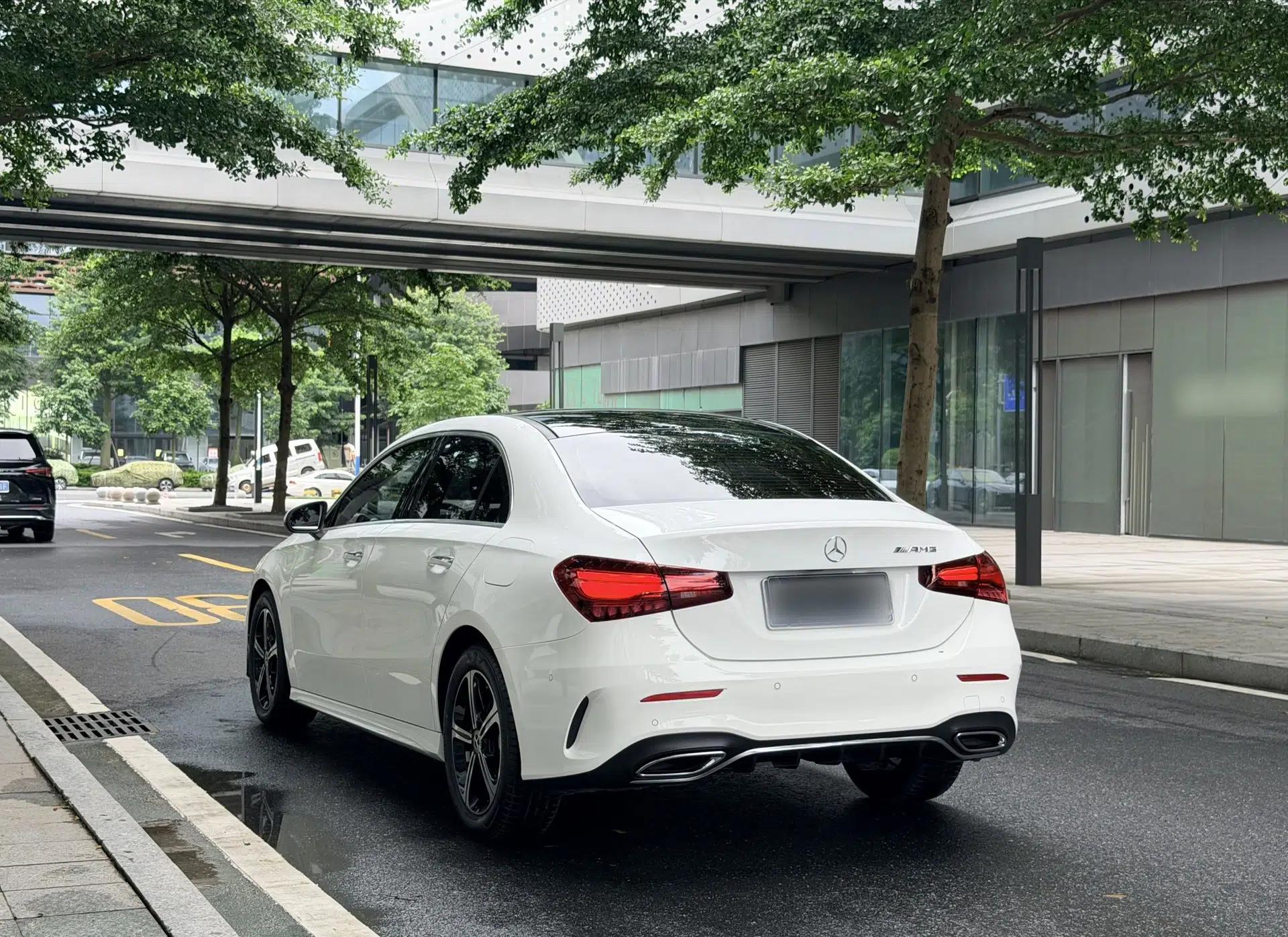 Mercedes-Benz A-Class 2024 A 200 L Fashion Model — миниатюра 17