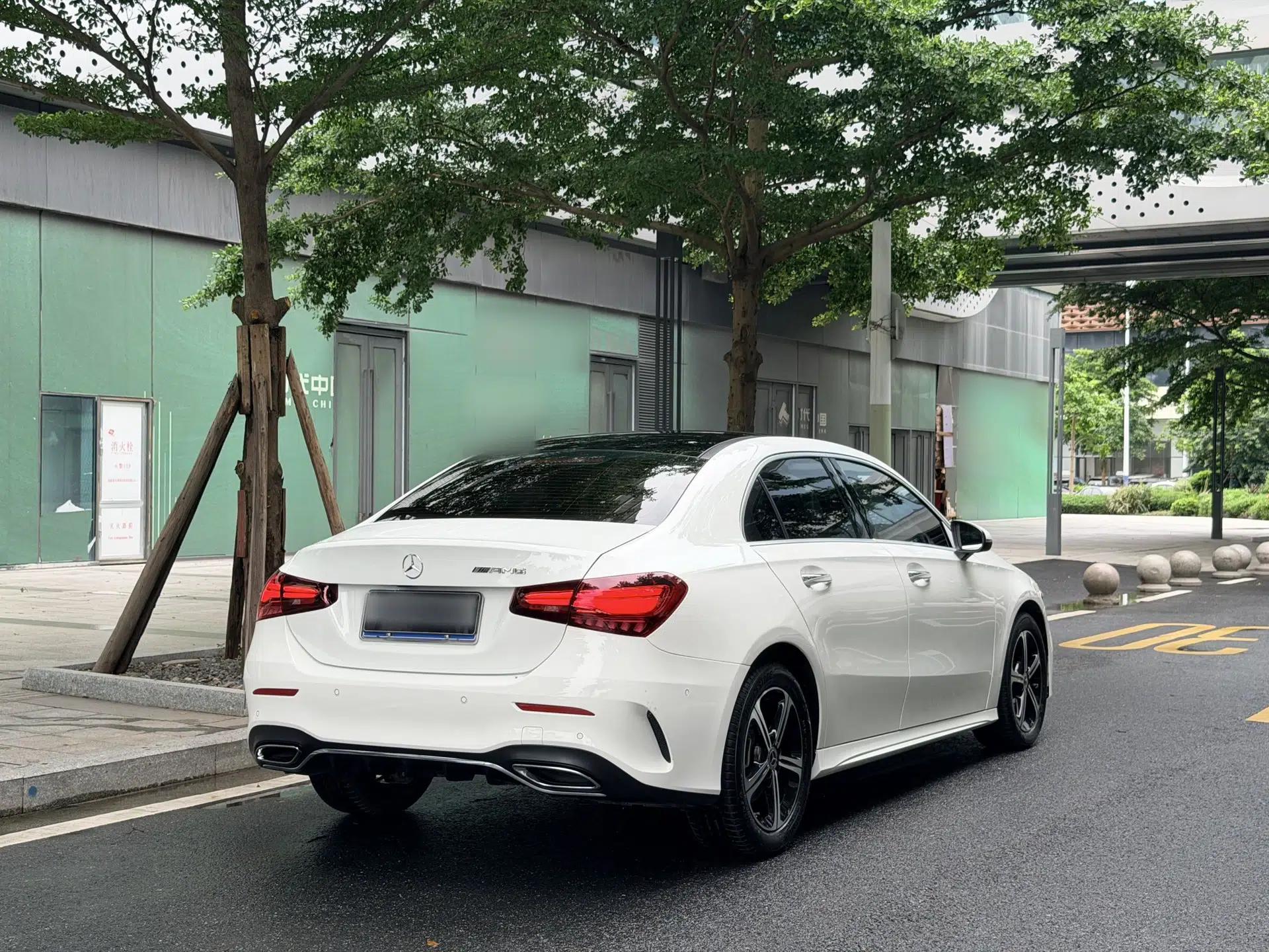 Mercedes-Benz A-Class 2024 A 200 L Fashion Model — миниатюра 18
